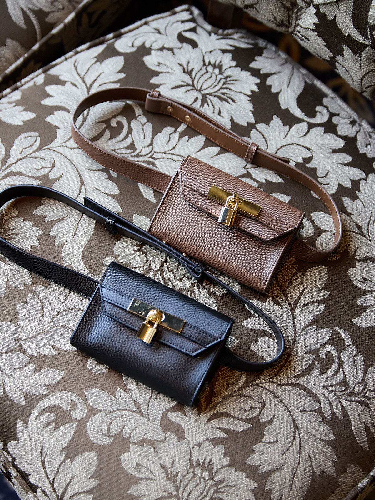 スクエアロックベルトバッグ