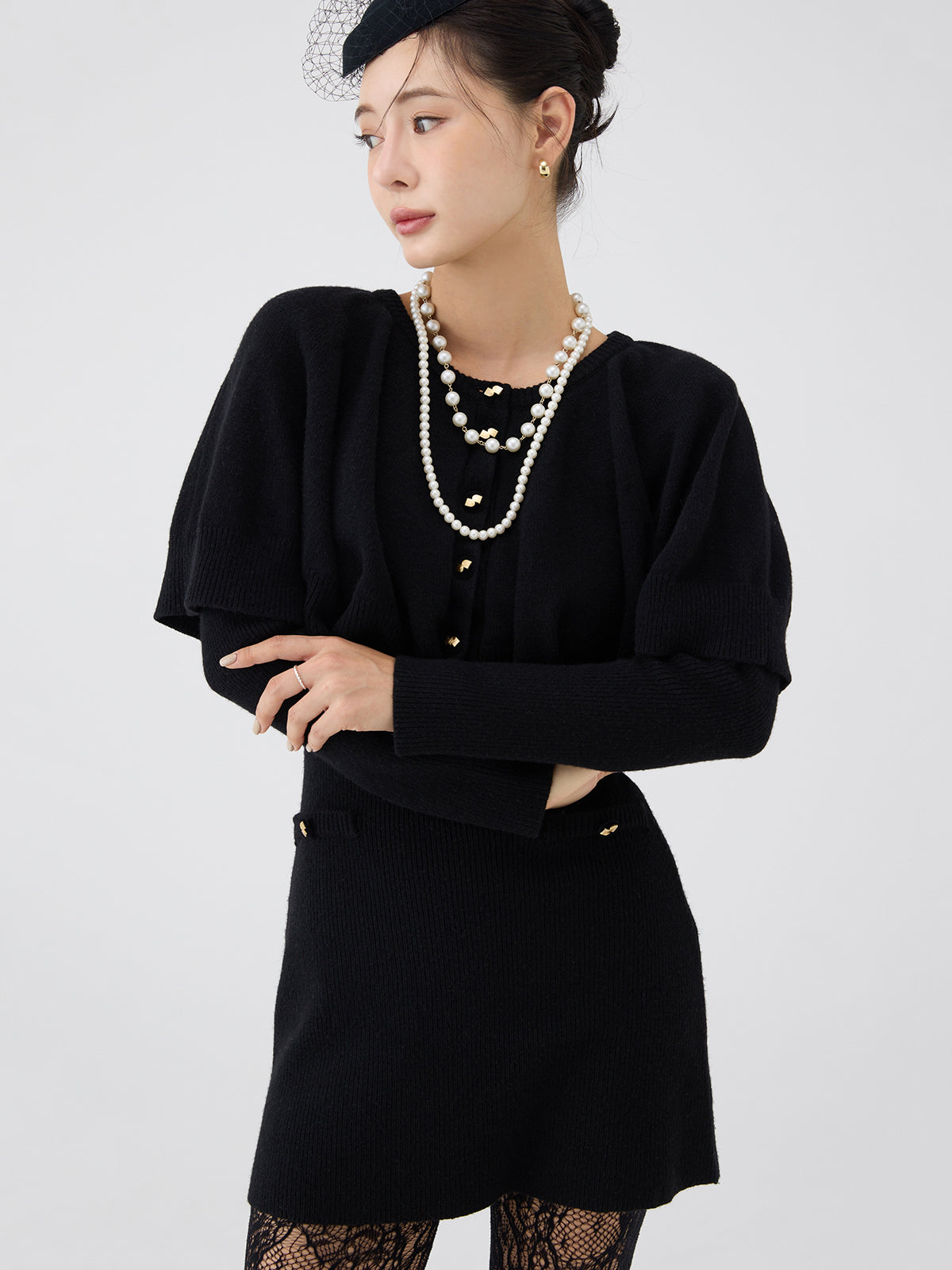 ケープデザインニットワンピース