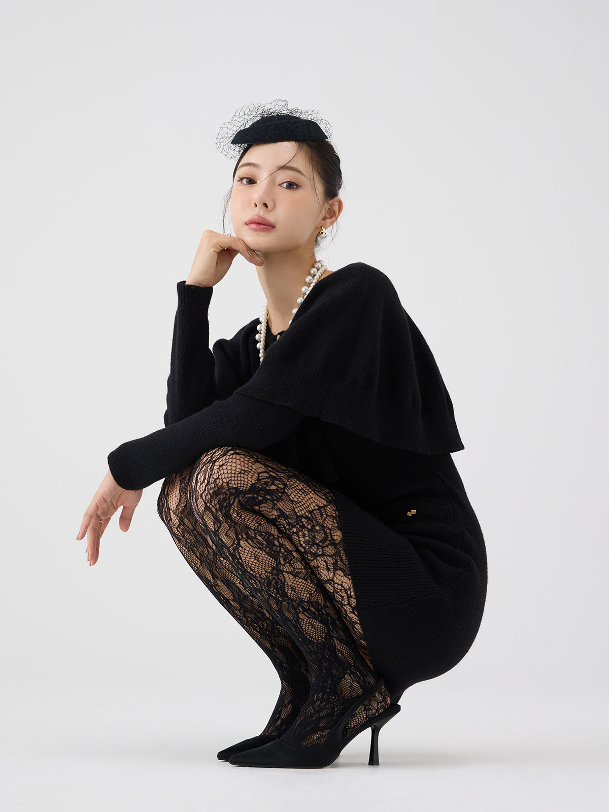 ケープデザインニットワンピース