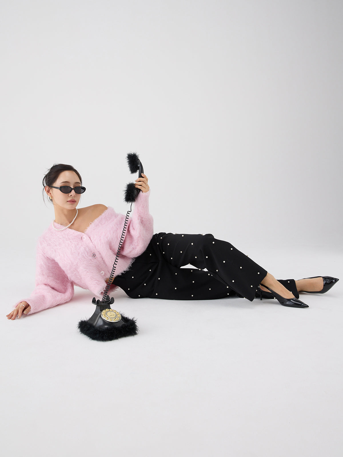 パールスタッズストレートパンツ