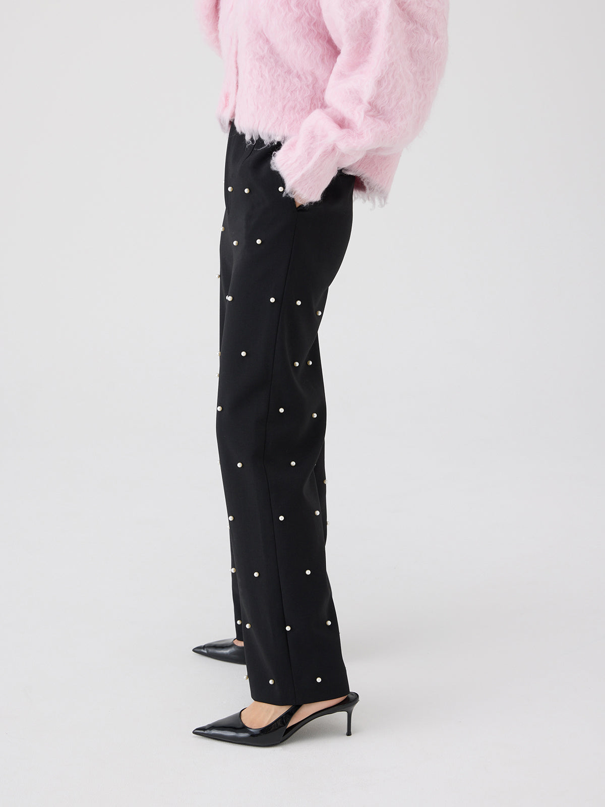 パールスタッズストレートパンツ