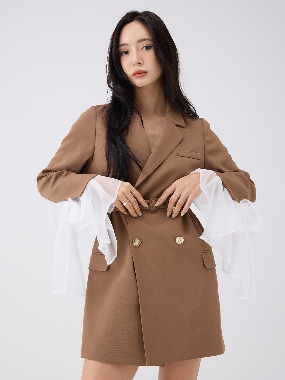 MODEL:165cm／COLOR:CAMEL／SIZE:36