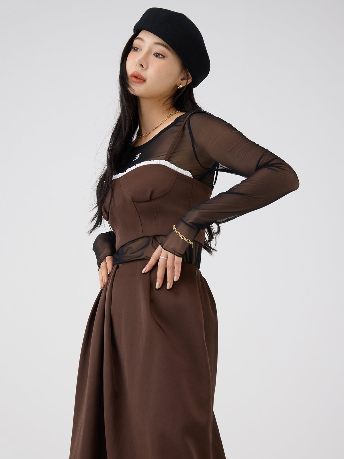 ロゴモチーフチュールトップス