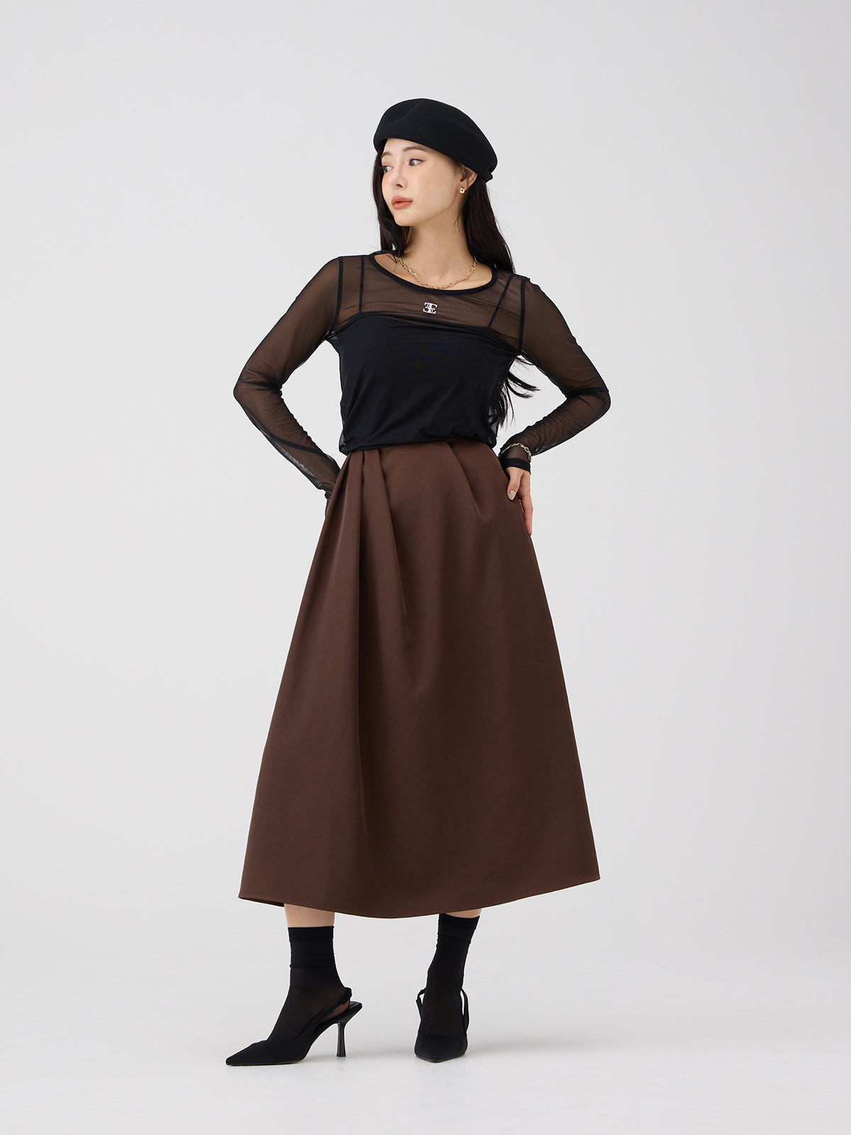 ロゴモチーフチュールトップス