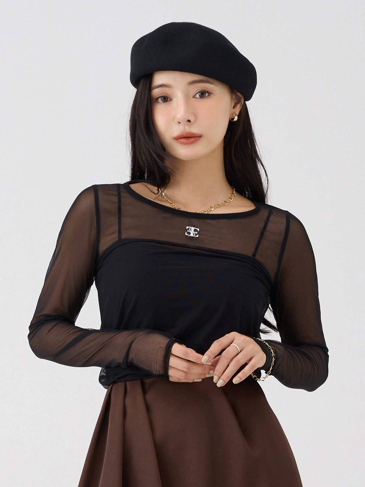 MODEL:165cm／COLOR:BLACK／SIZE:F