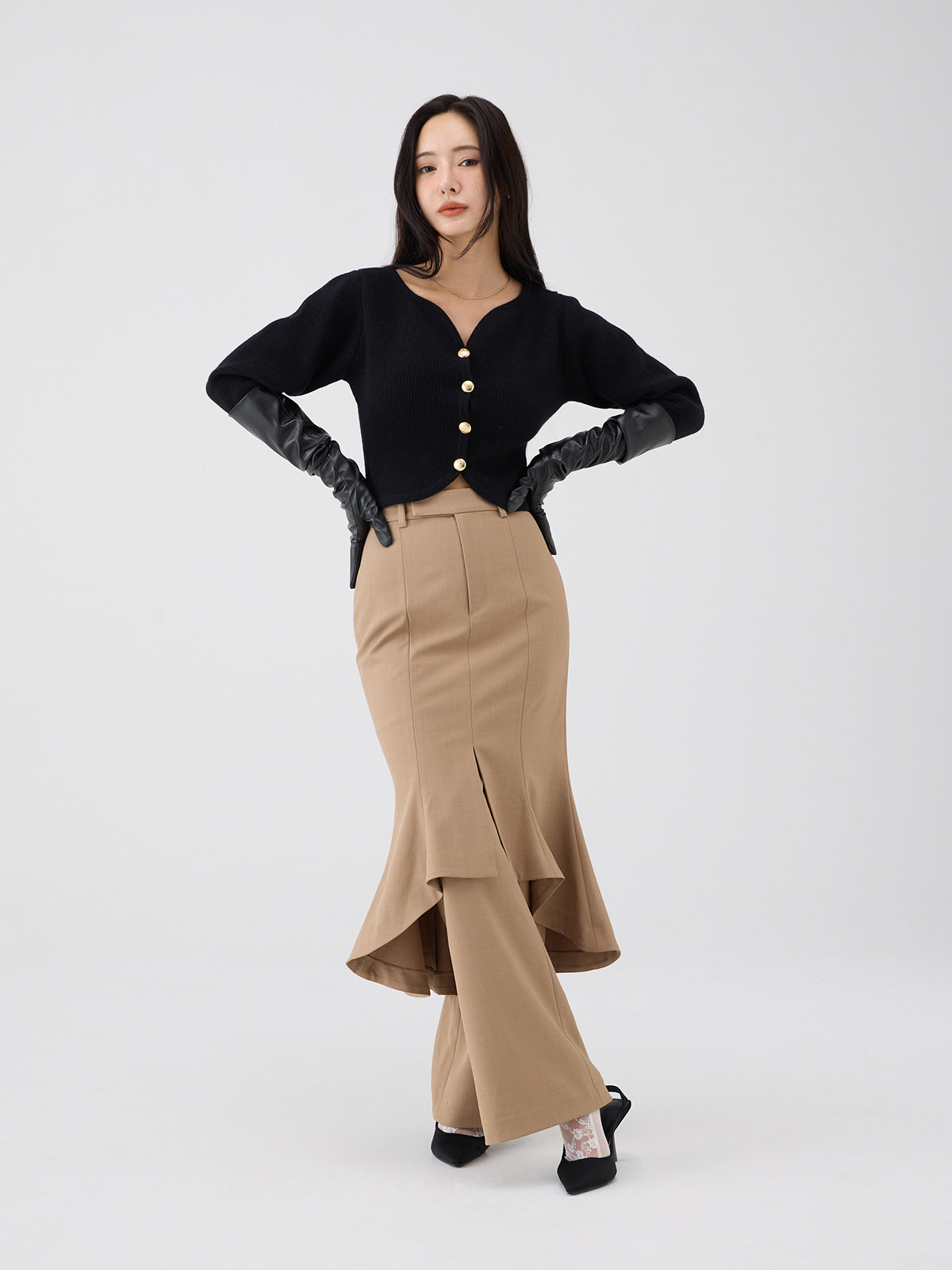 MODEL:165cm／COLOR:BEIGE／SIZE:36