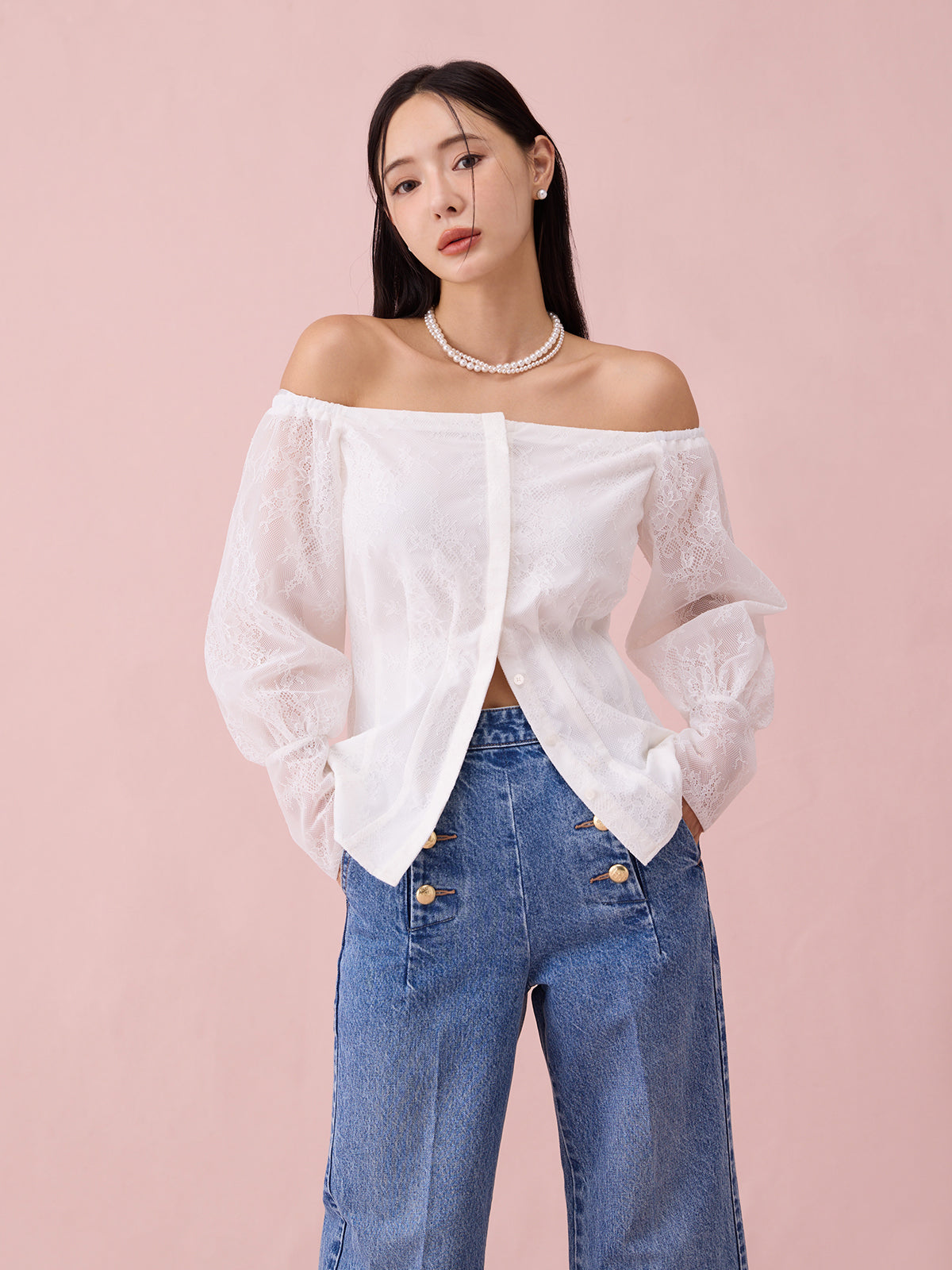 レースオフショルトップス