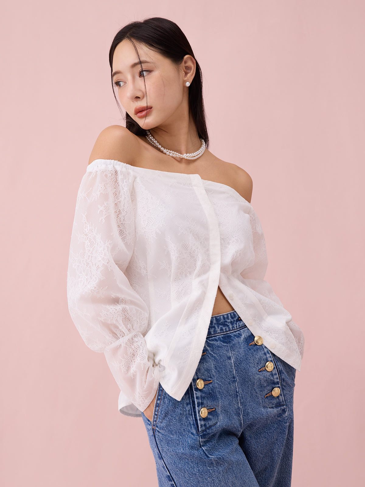 レースオフショルトップス