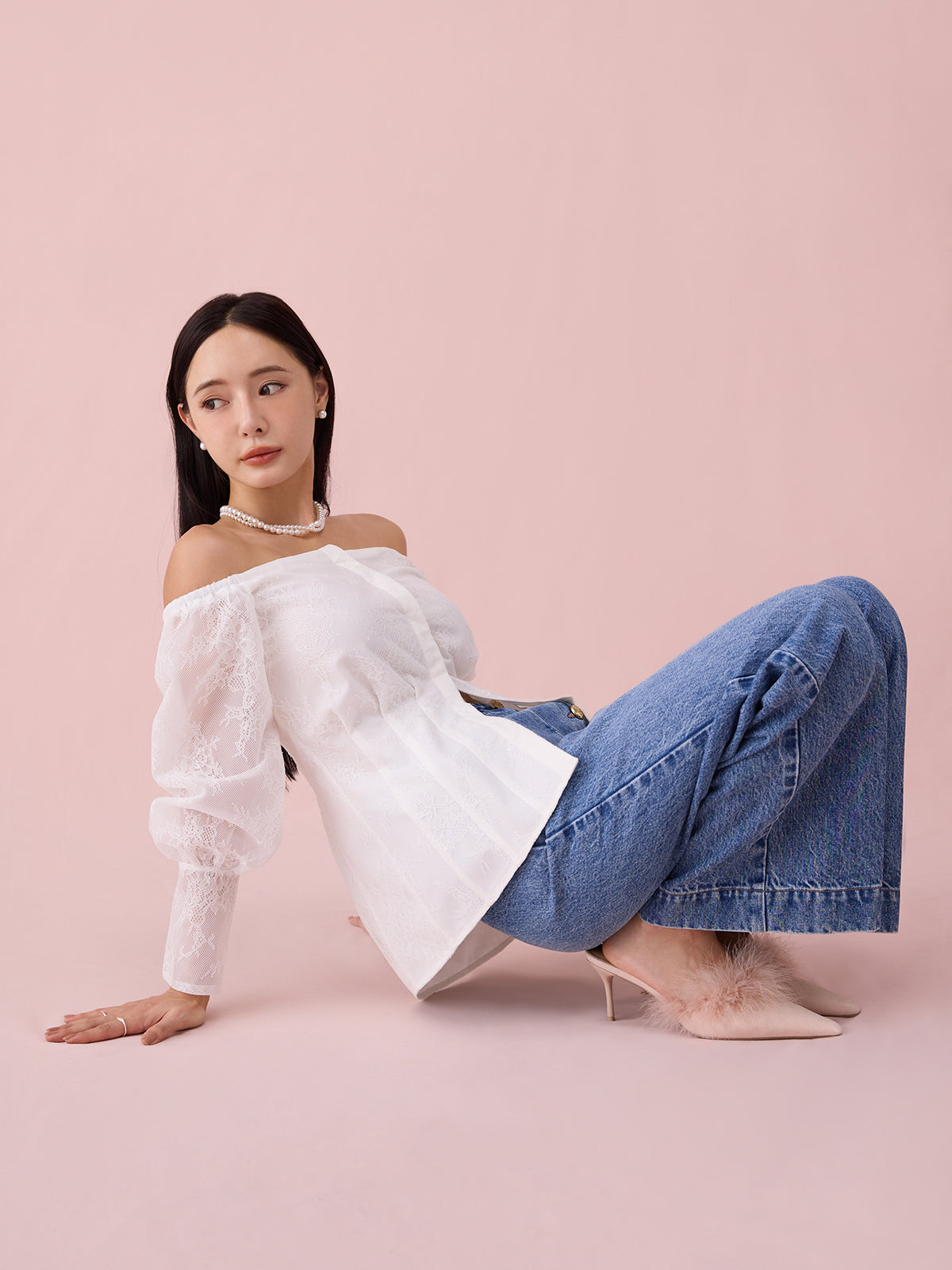 レースオフショルトップス