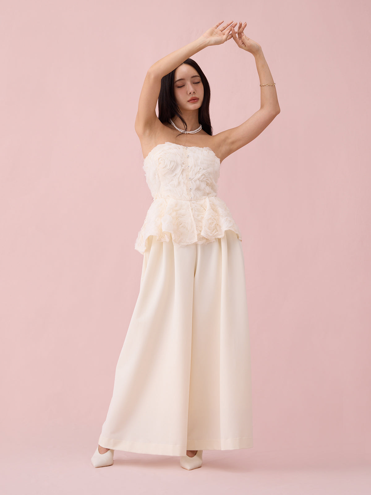 レースベアオールインワン