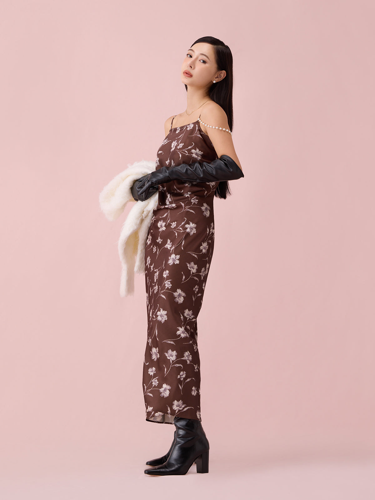 フラワーモチーフパールストラップキャミワンピース