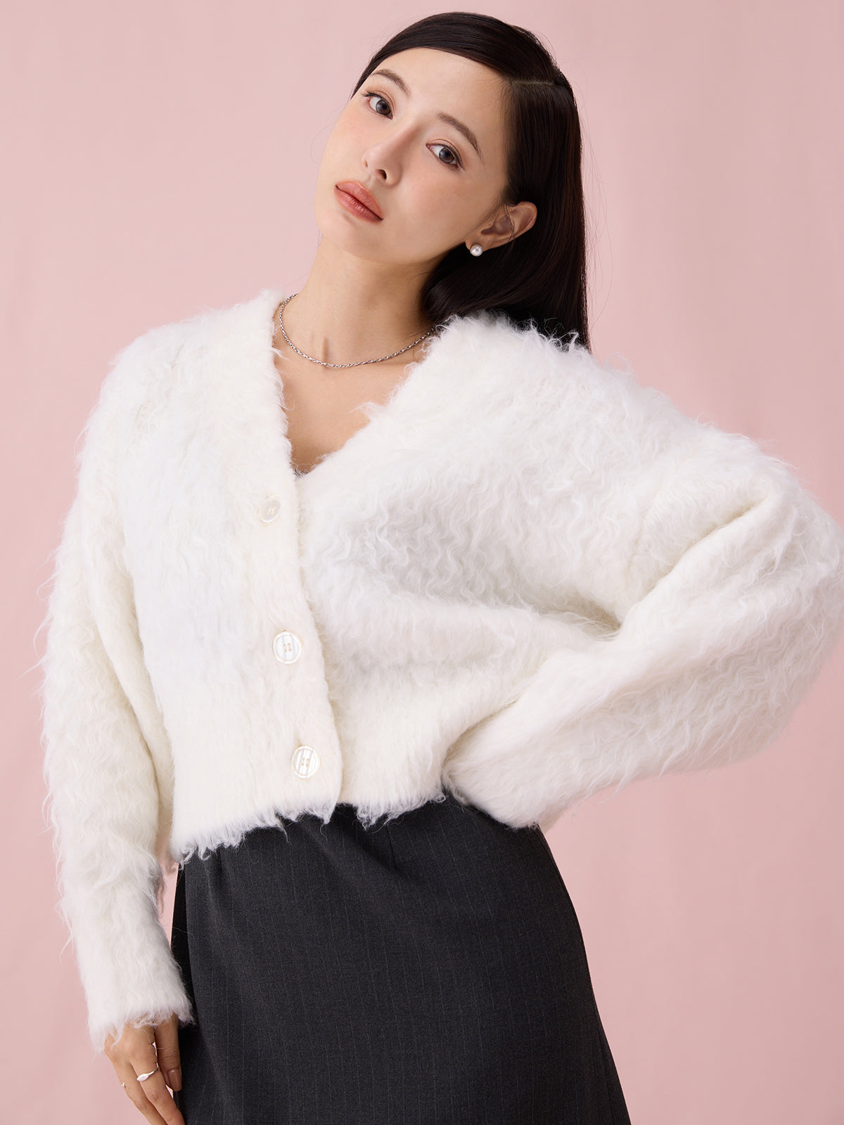 MODEL:165cm／COLOR:WHITE／SIZE:F