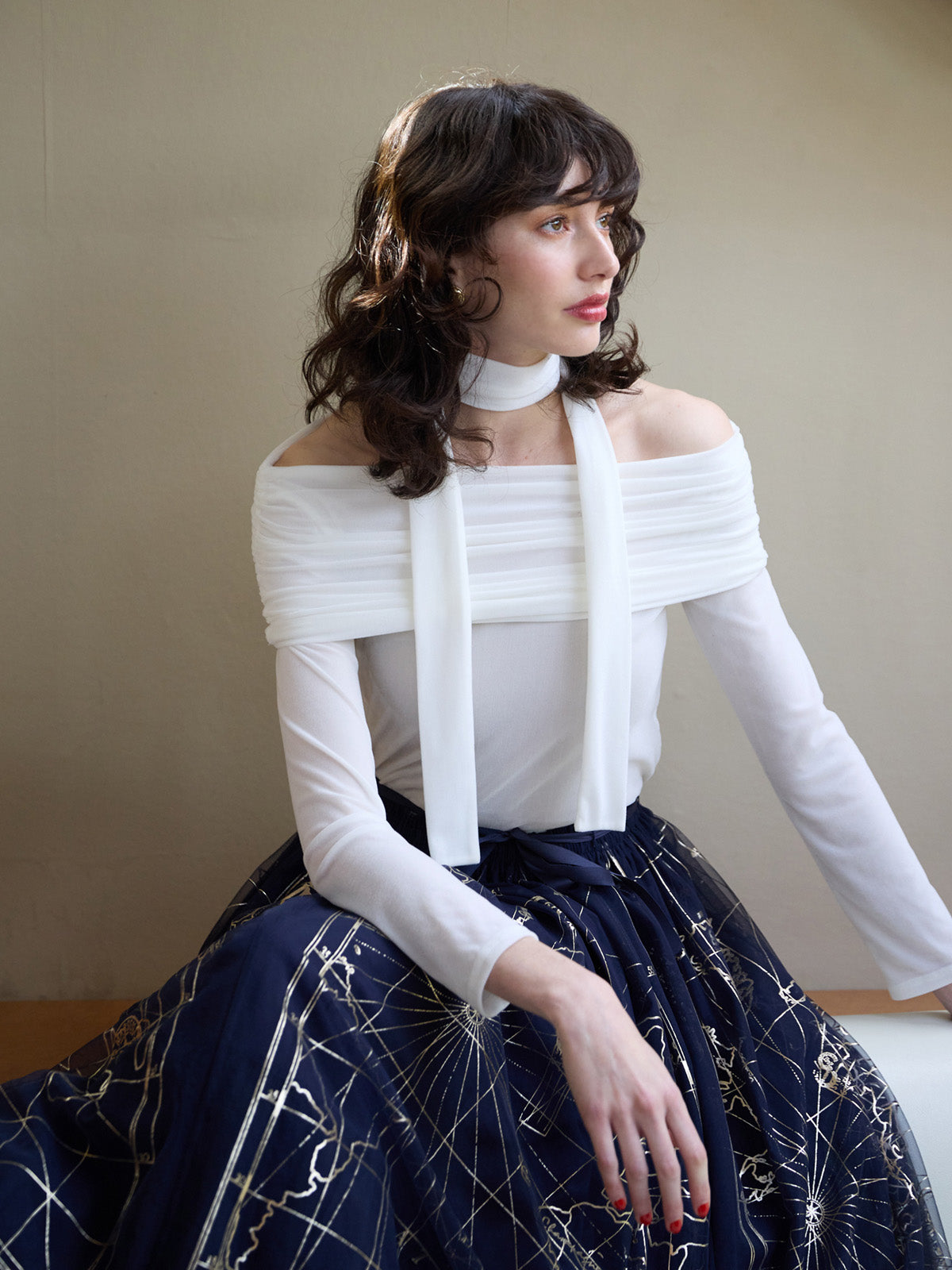 MODEL:176cm／COLOR:WHITE／SIZE:F