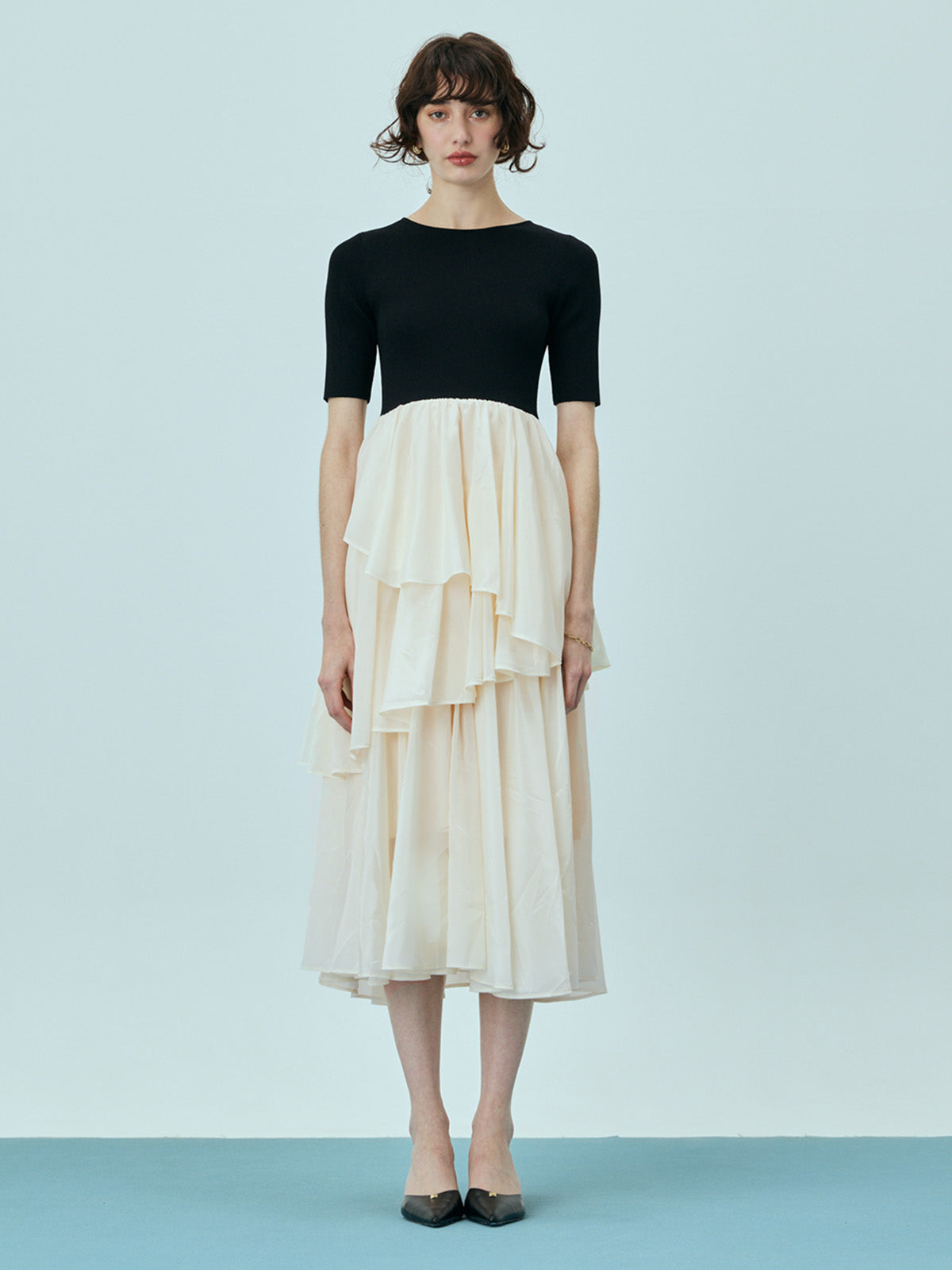 ニットドッキングラッフルワンピース