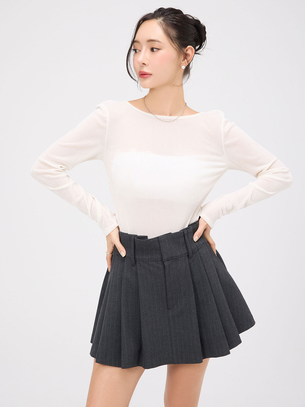 MODEL:165cm／COLOR:GREY／SIZE:36