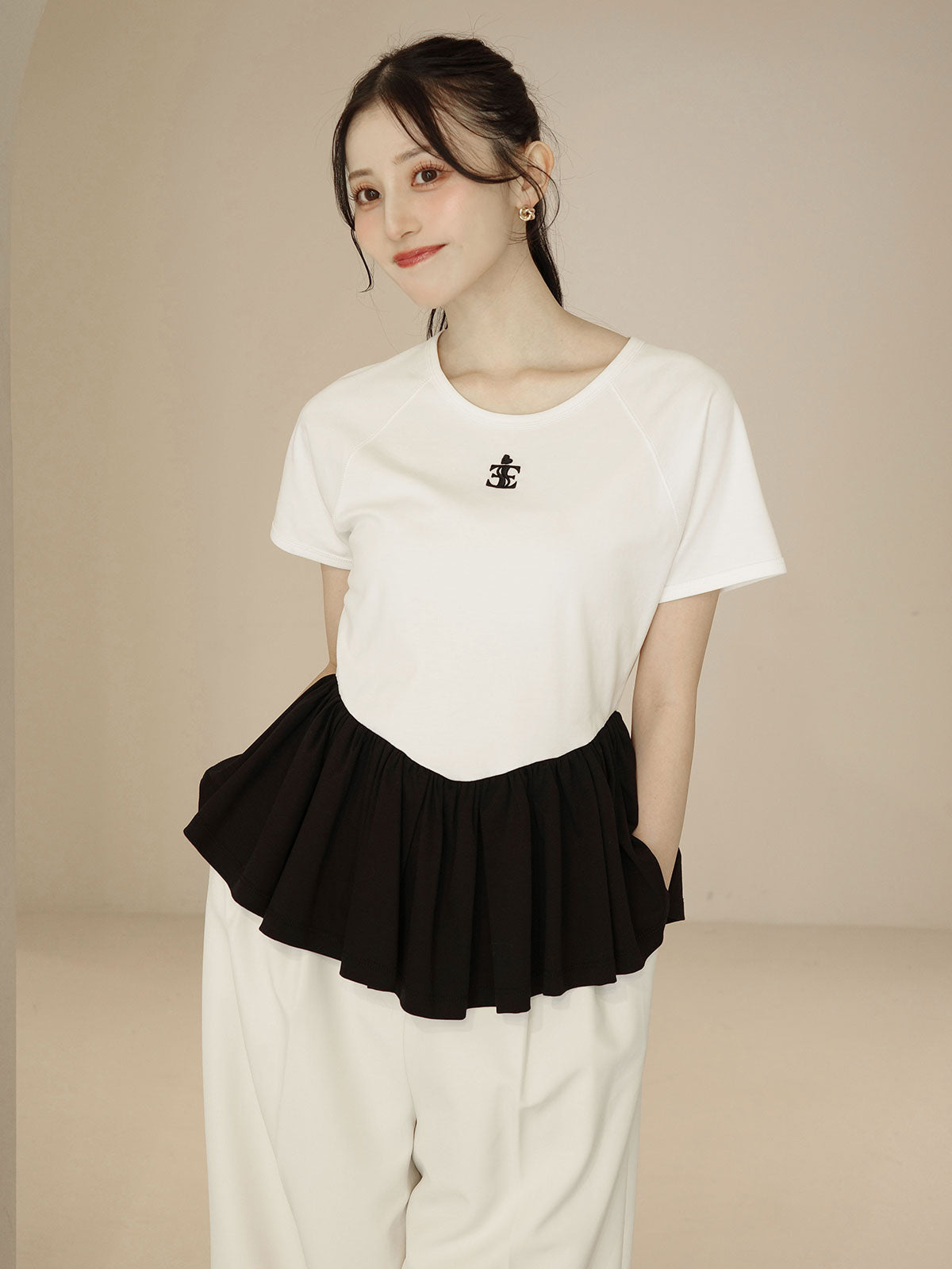 バリエプリントぺプラムTシャツ