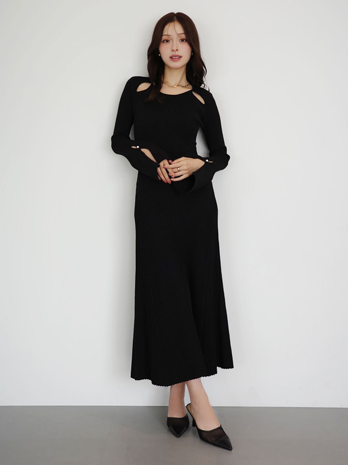 MODEL:170cm／COLOR:BLACK／SIZE:38