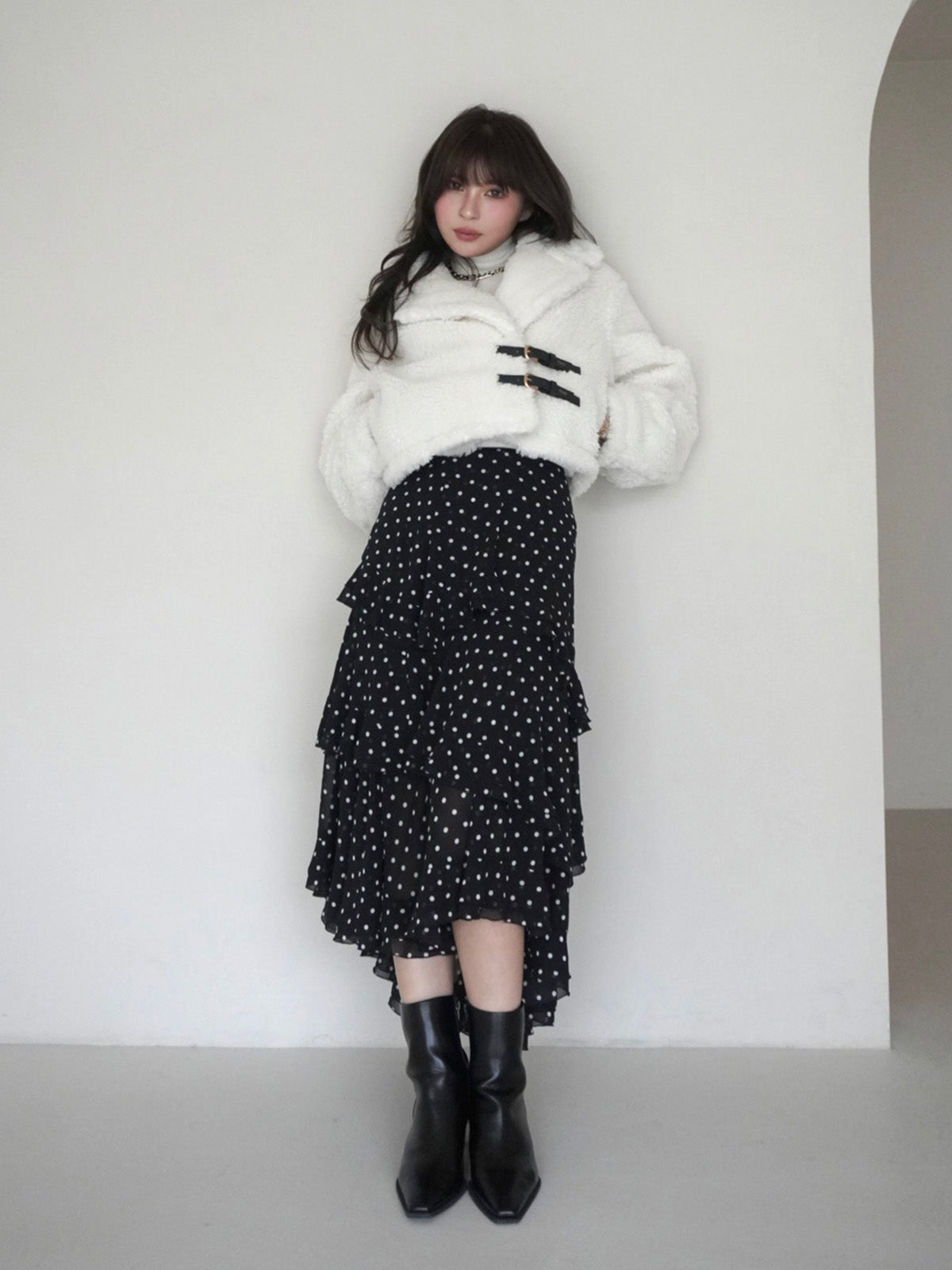 ベルトディテールボアショートコート