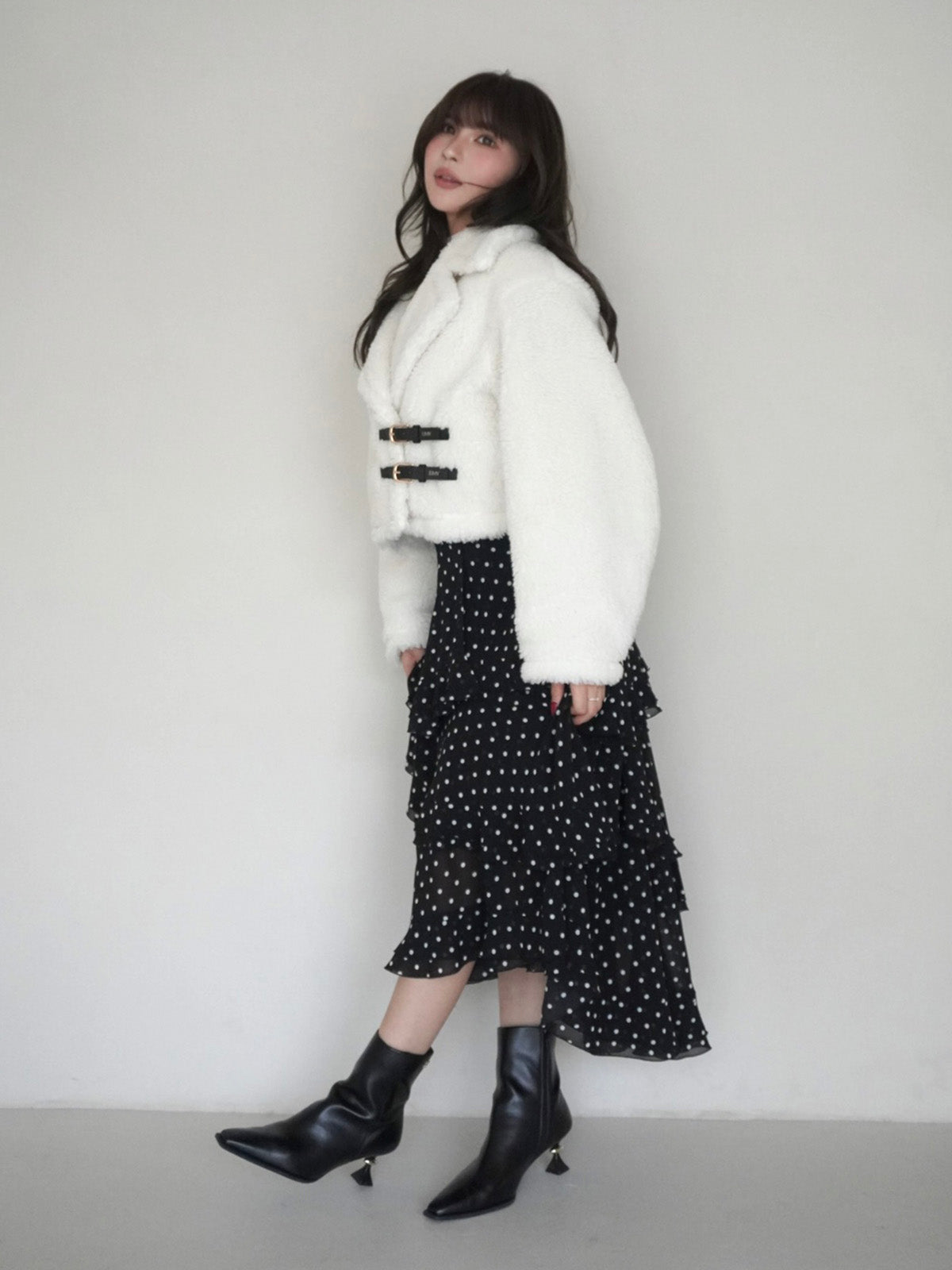 ベルトディテールボアショートコート