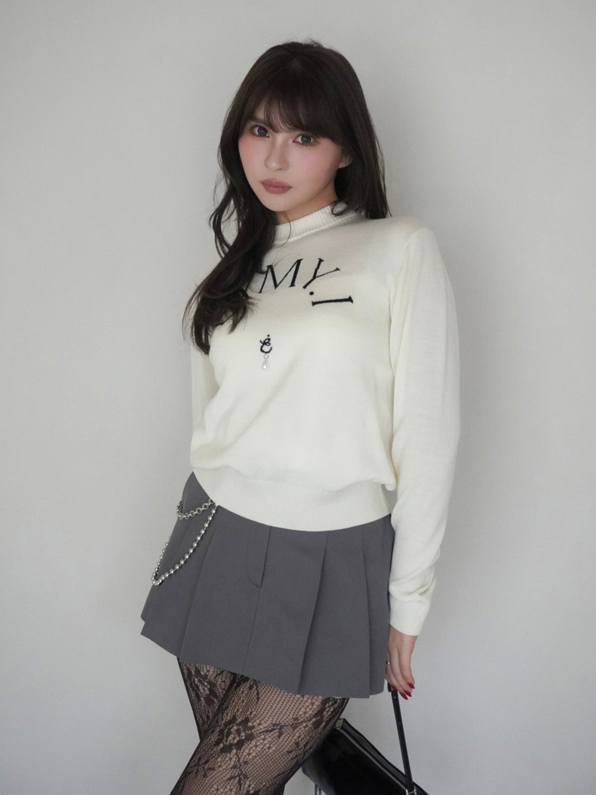 MODEL:169cm／COLOR:WHITE／SIZE:F