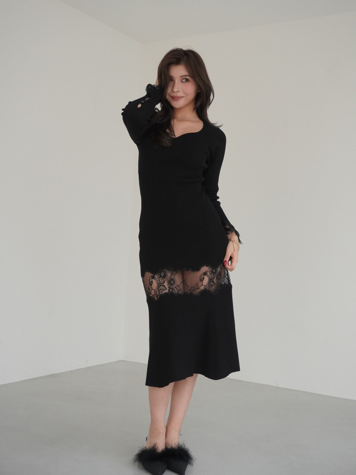 MODEL:169cm／COLOR:BLACK／SIZE:F