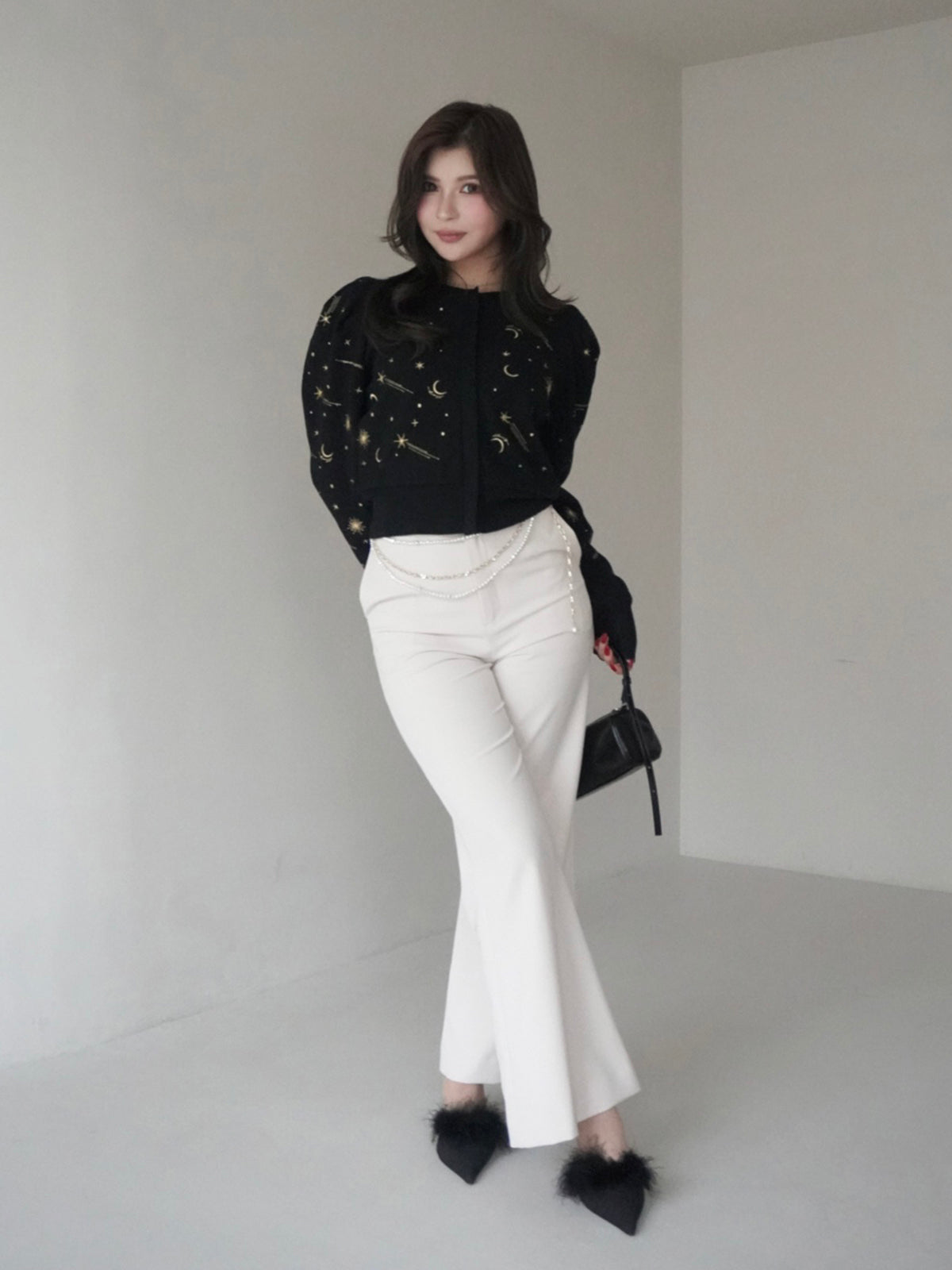 スターエンブロイダリーニット