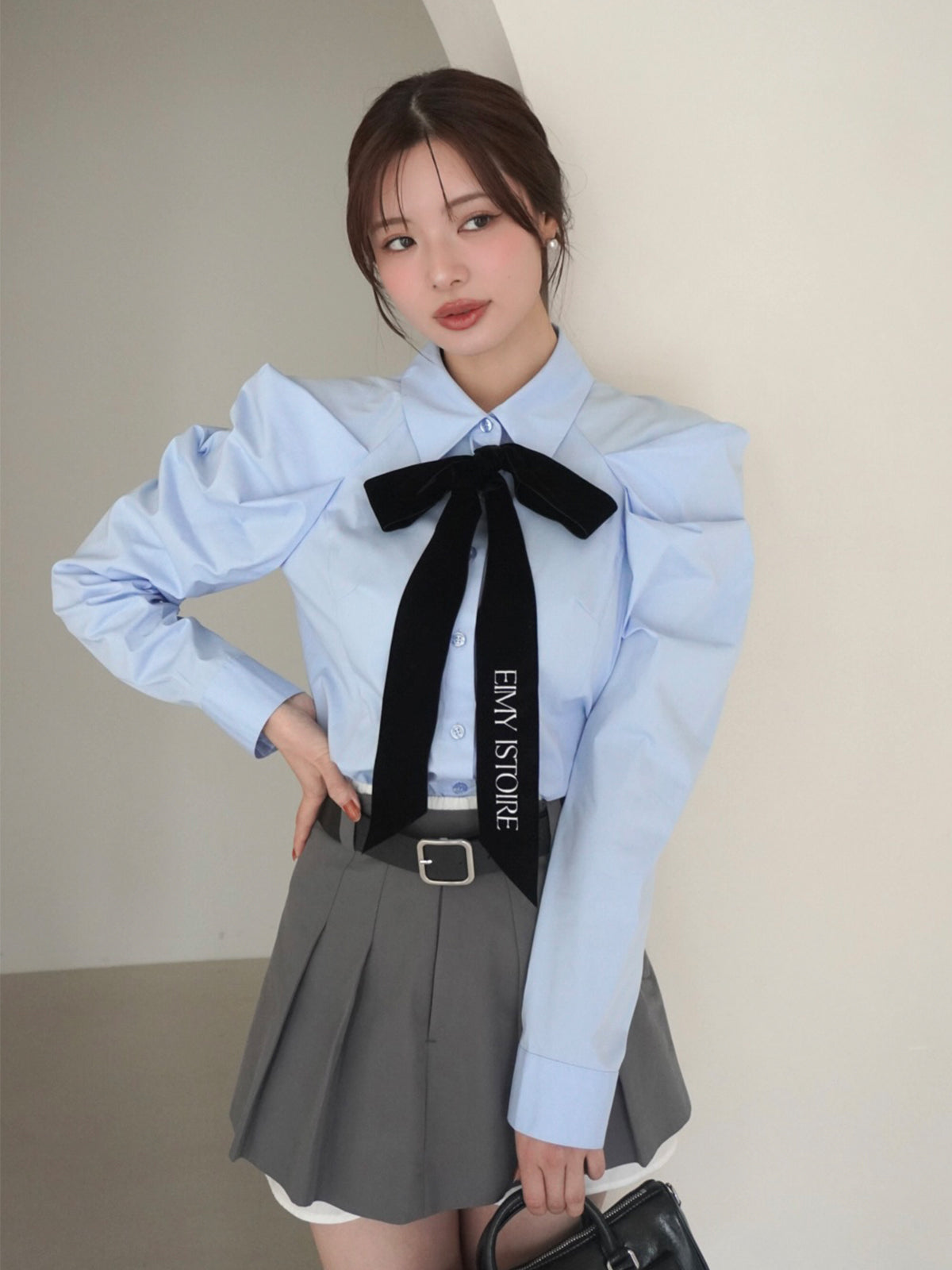 MODEL:165cm／COLOR:SAX／SIZE:F