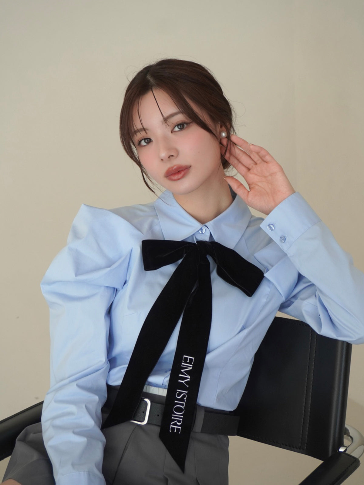 ベルベットリボンロゴシャツ