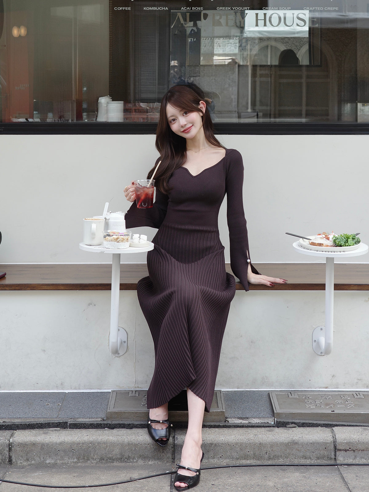 MODEL:163cm／COLOR:BURGUNDY／SIZE:36(S)