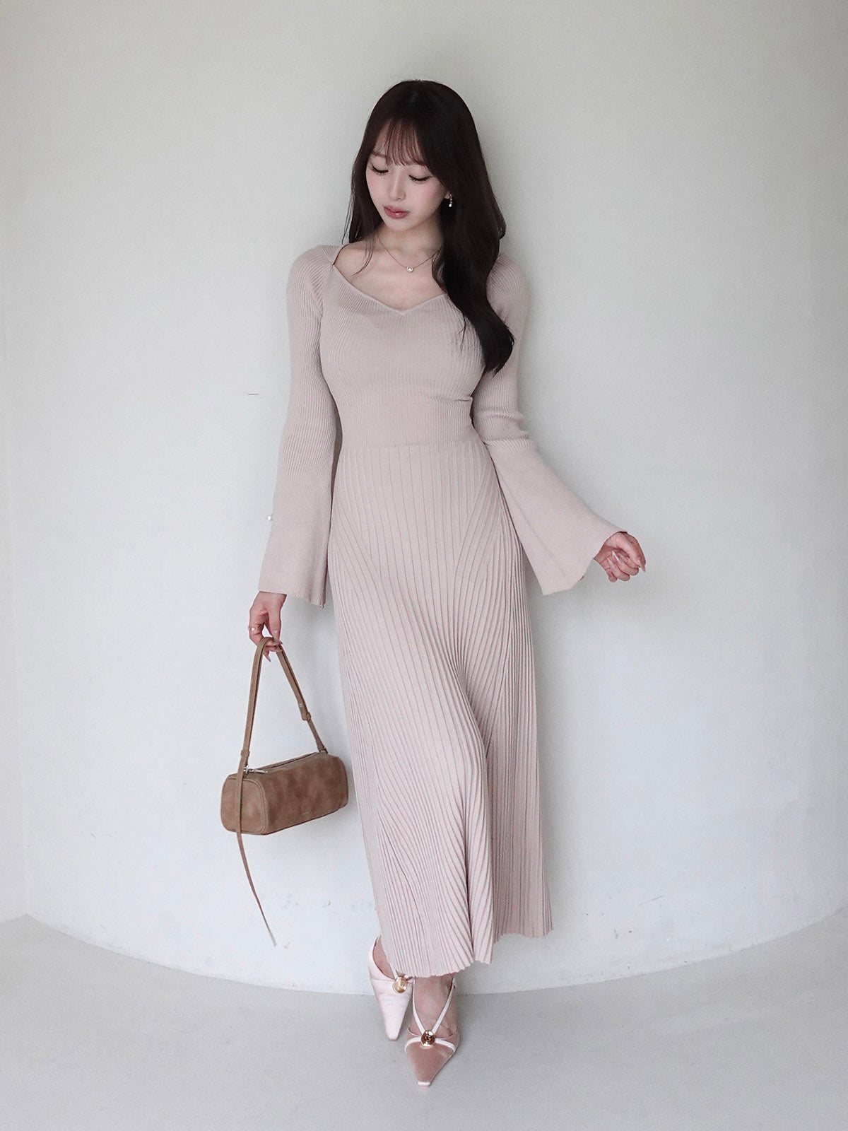 MODEL:161cm／COLOR:PINK BEIGE／SIZE:36(S)