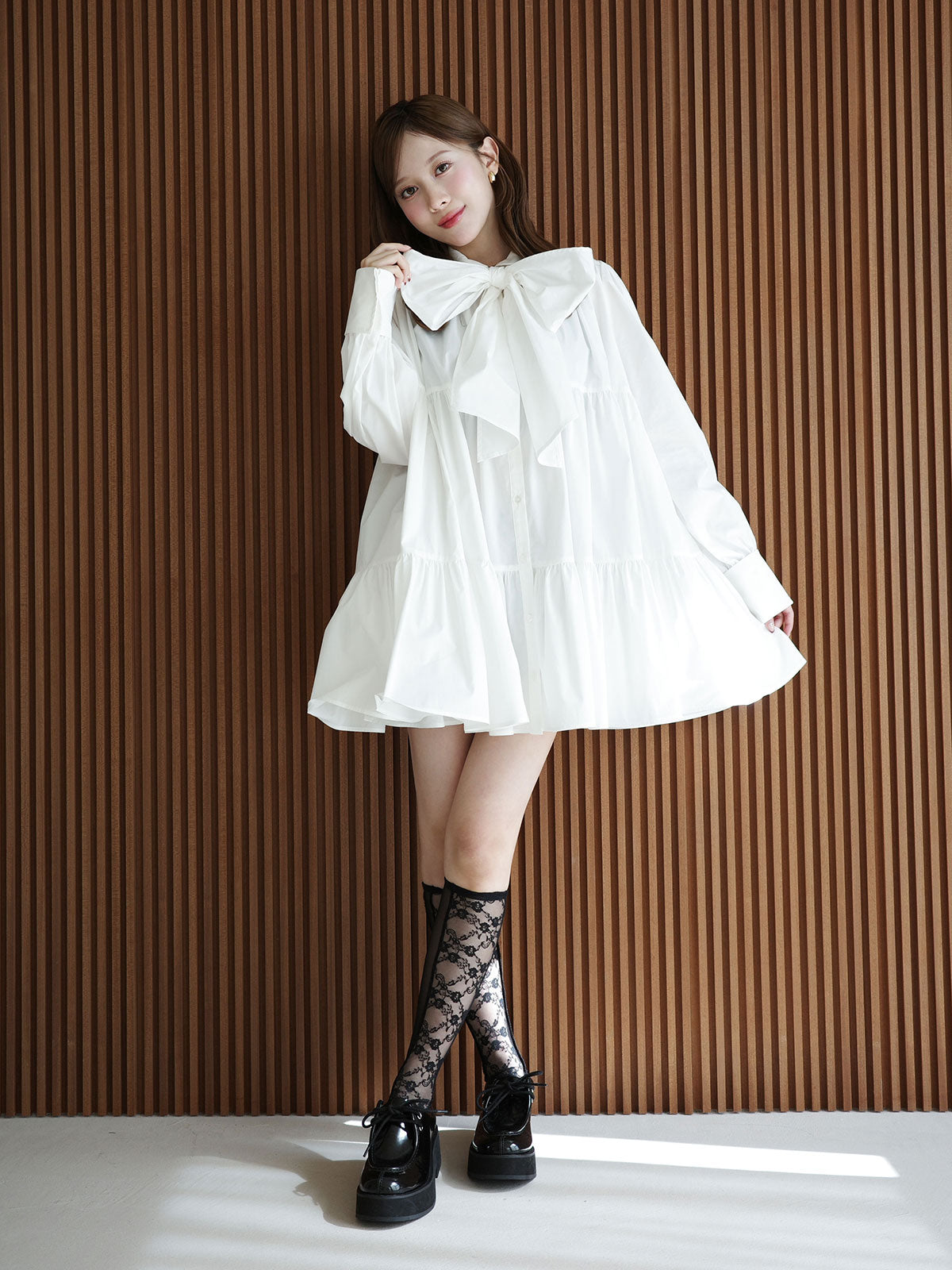 MODEL:163cm／COLOR:WHITE／SIZE:F