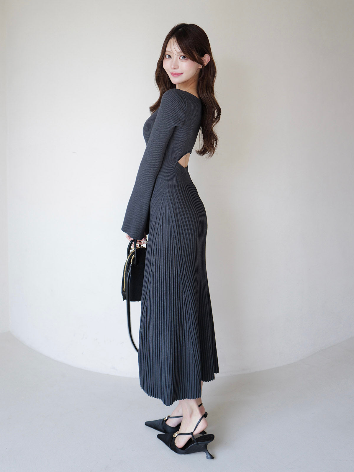 FLARE KNIT DRESS