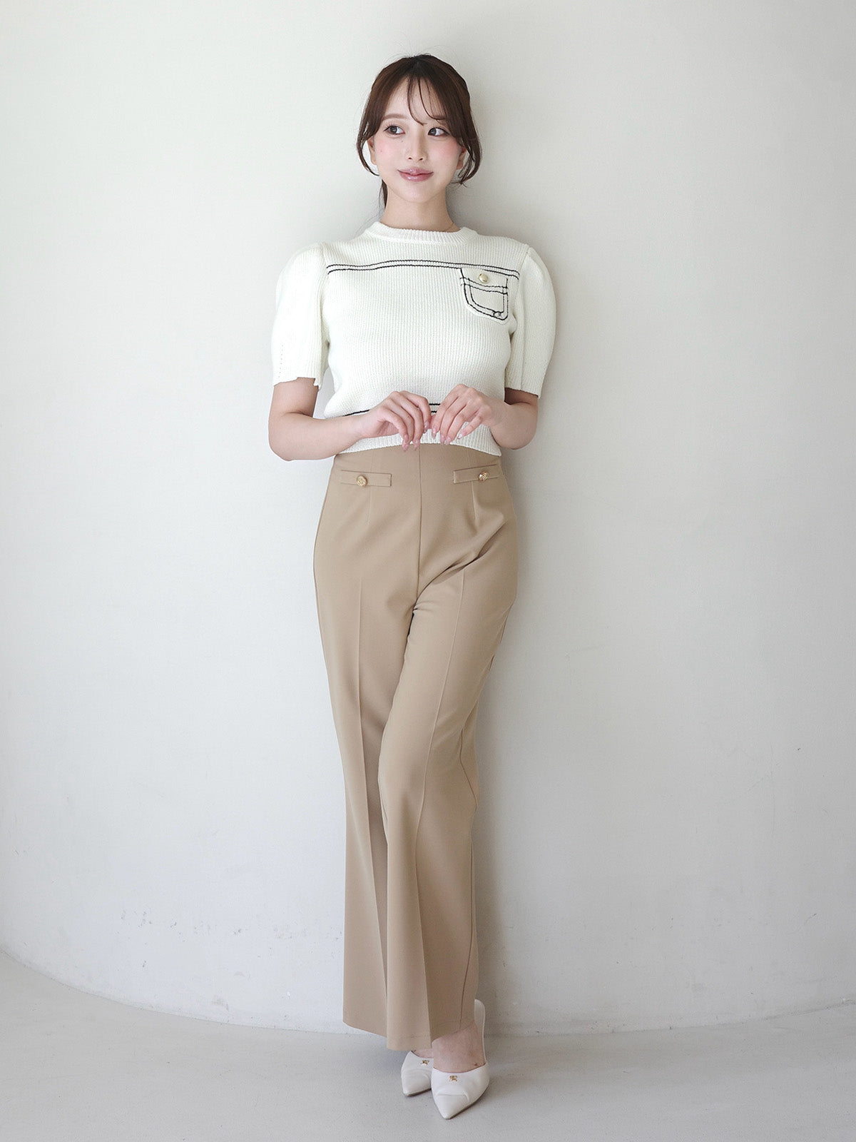 MODEL:161cm／COLOR:BEIGE／SIZE:36(S)