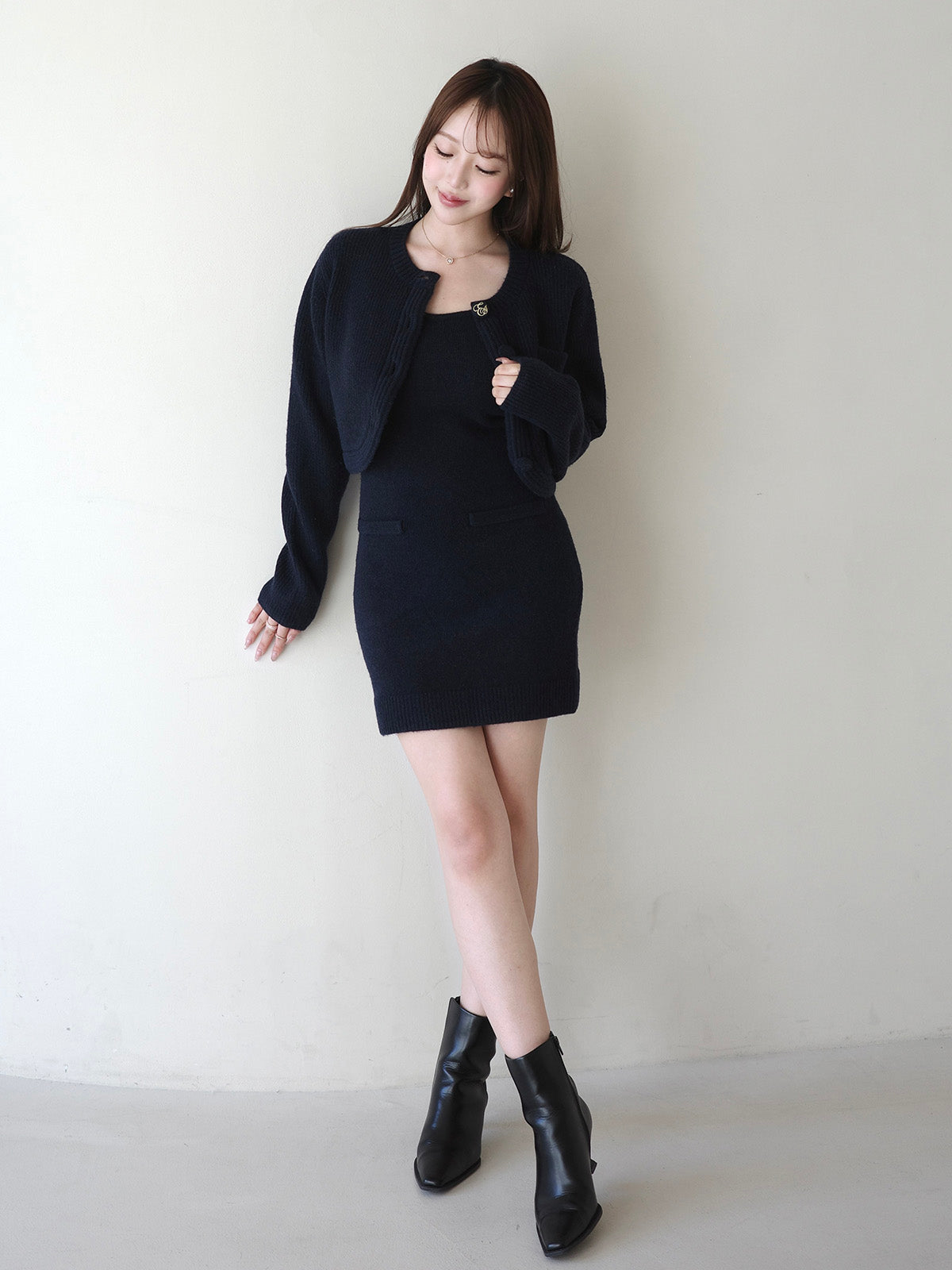 MODEL:161cm／COLOR:NAVY／SIZE:F