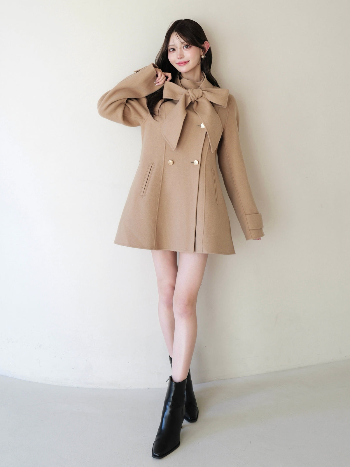 ROYAL BOW TIE WOOL COAT