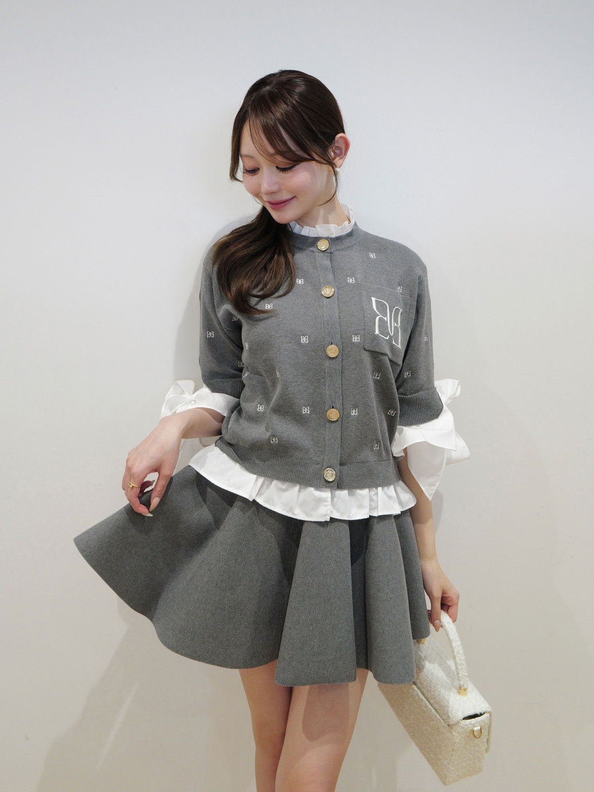MODEL:163cm／COLOR:GRAY／SIZE:F