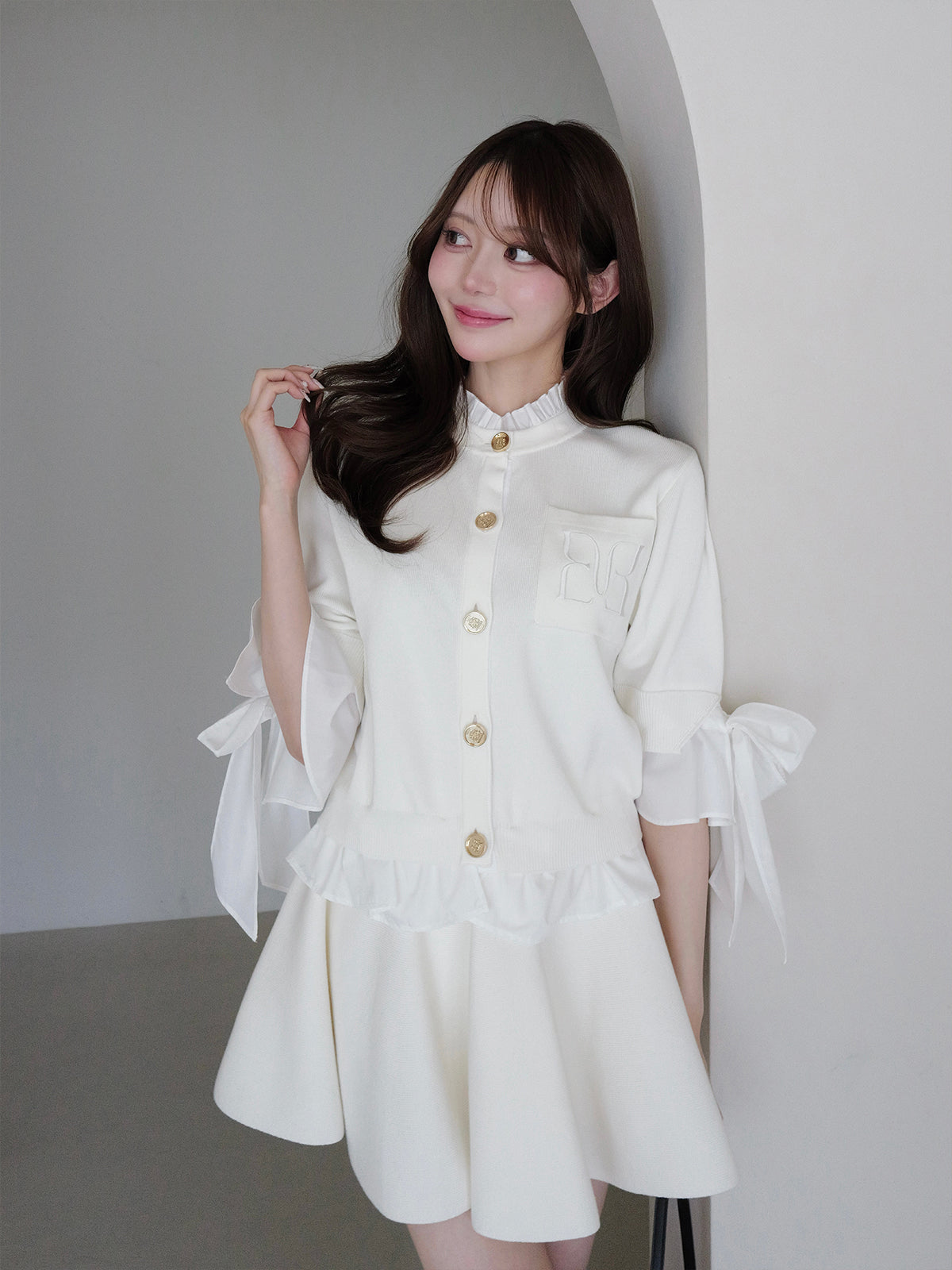 MODEL:163cm／COLOR:WHITE／SIZE:F