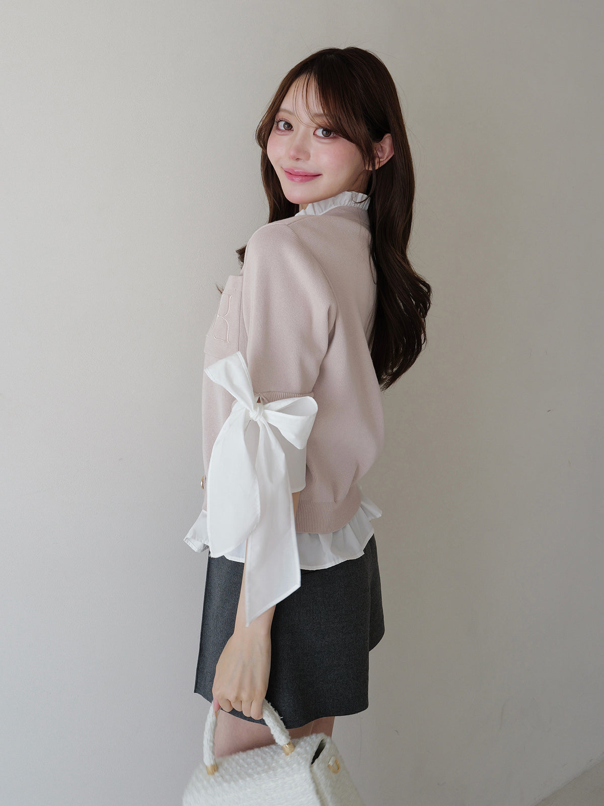 MODEL:163cm／COLOR:PINK BEIGE／SIZE:F