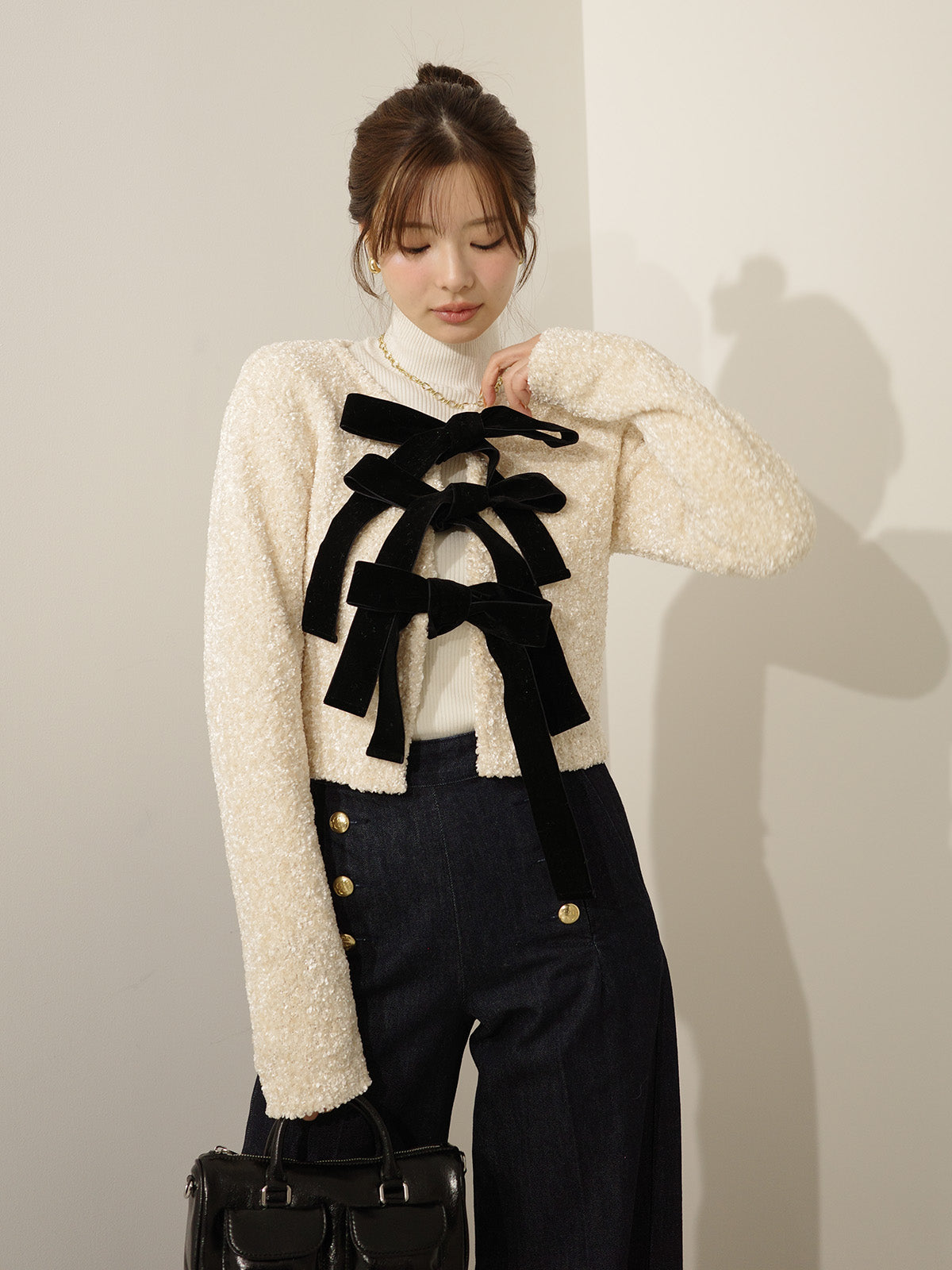 MODEL:165cm／COLOR:WHITE／SIZE:F