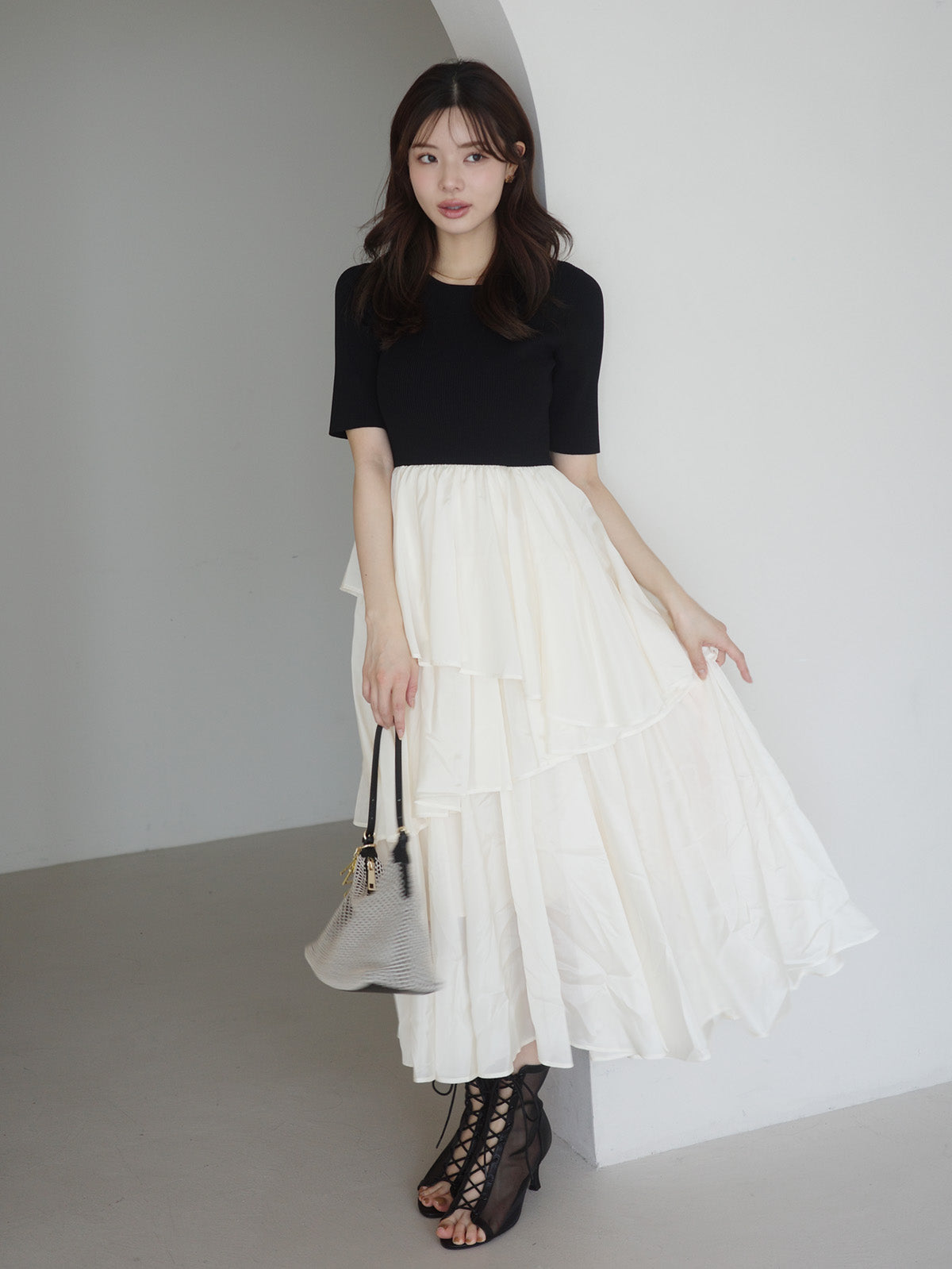 ニットドッキングラッフルワンピース