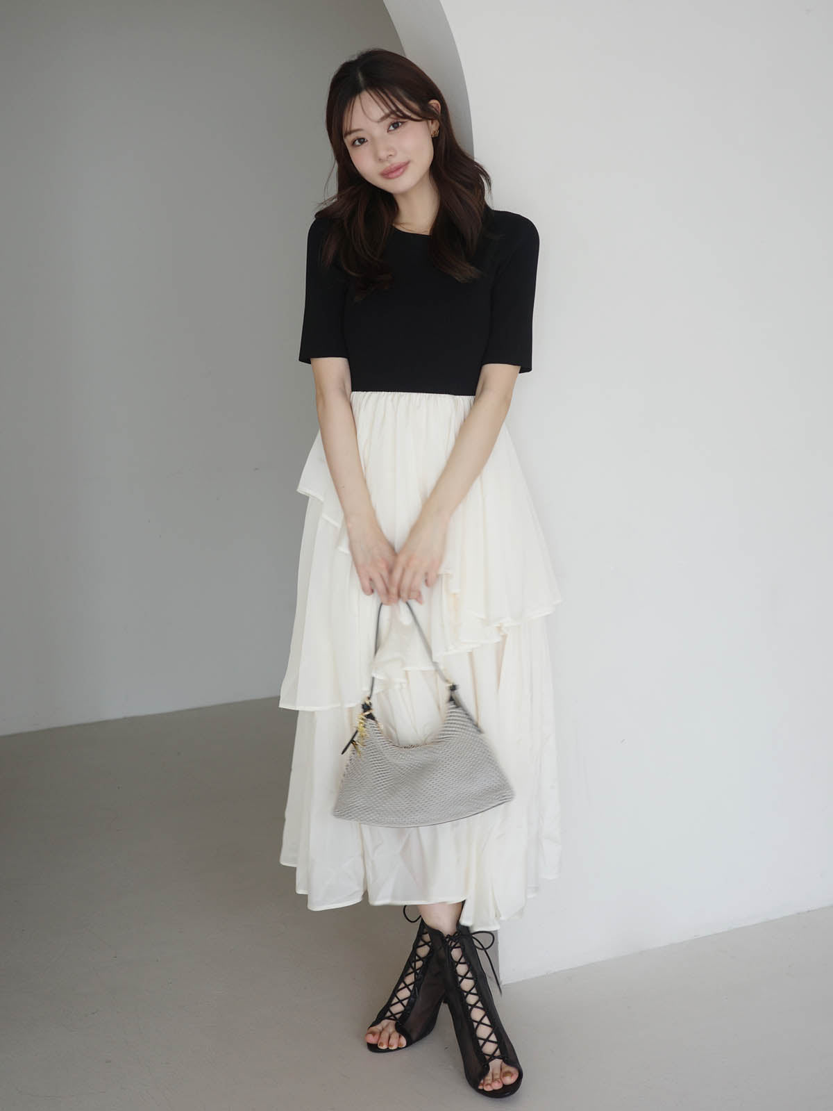 ニットドッキングラッフルワンピース