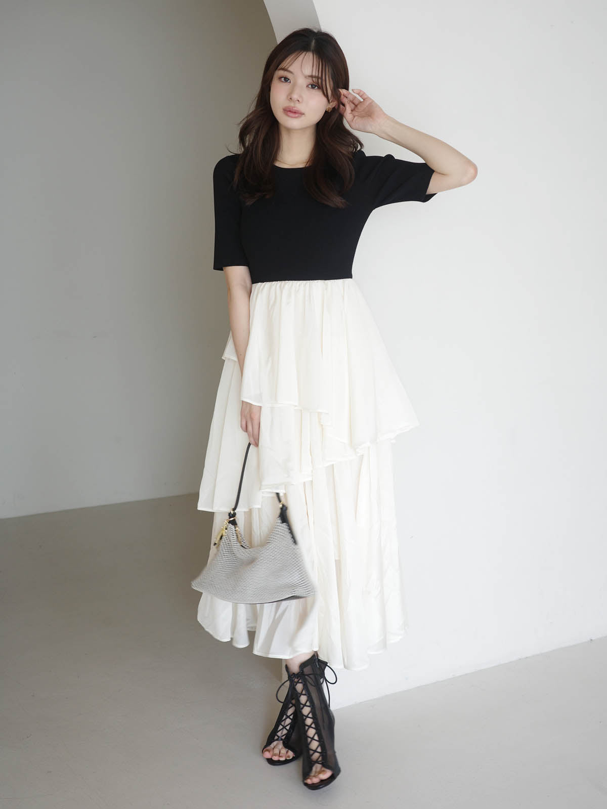 MODEL:165cm／COLOR:BLACK／SIZE:36(S)