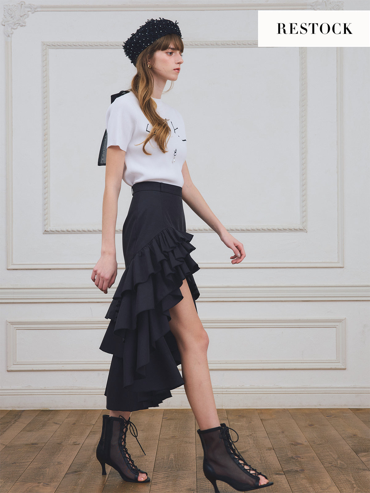 MODEL:174cm／COLOR:BLACK／SIZE:36