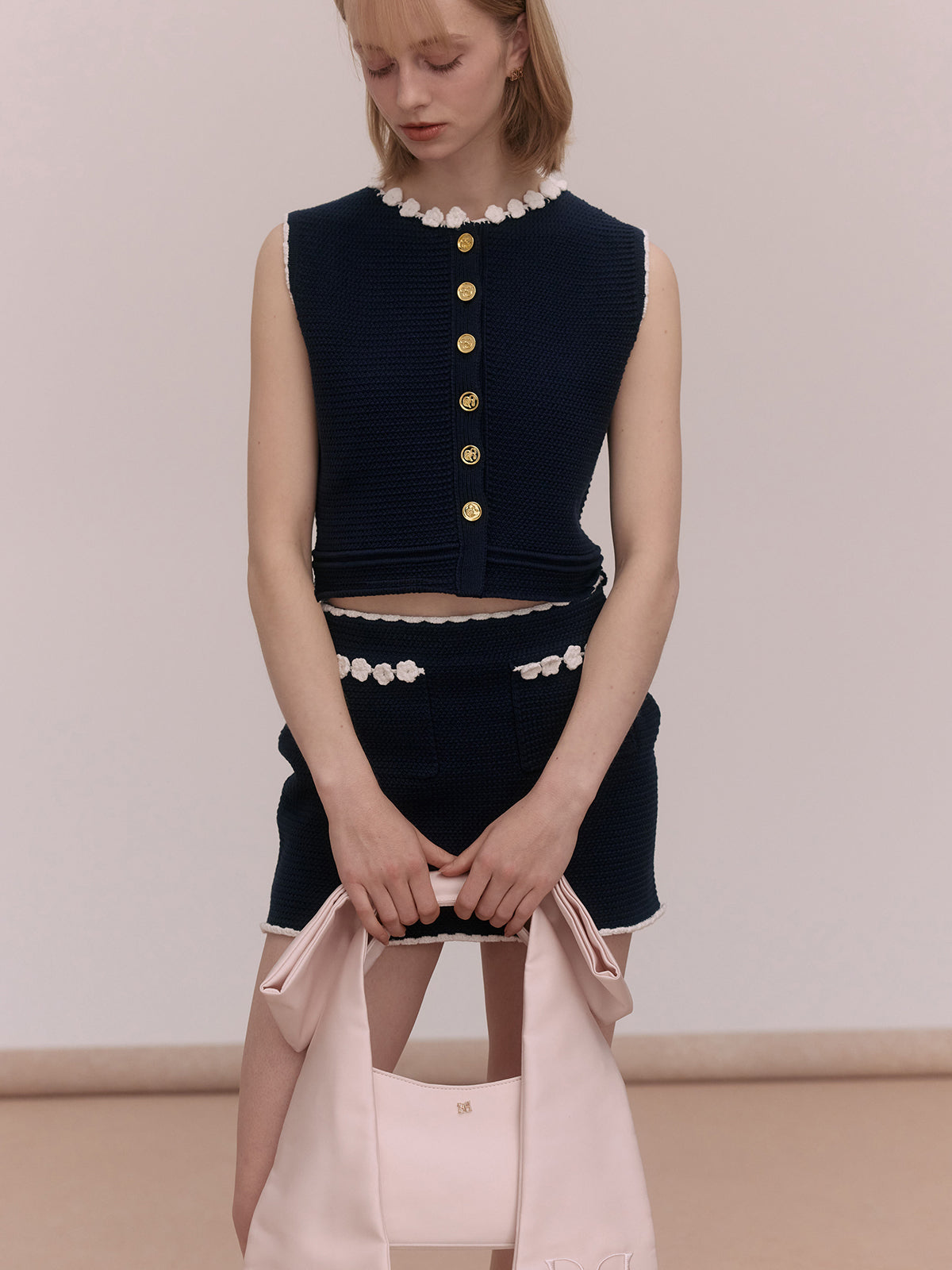 SIGN BUTTON CROCHET SET UP