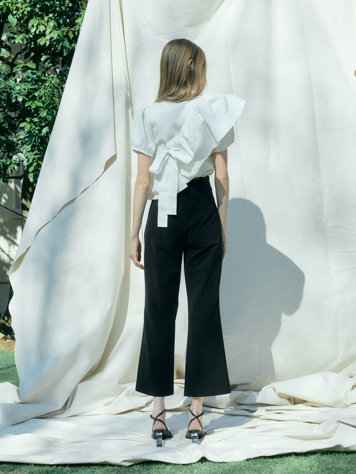BELL SILHOUETTE PANTS