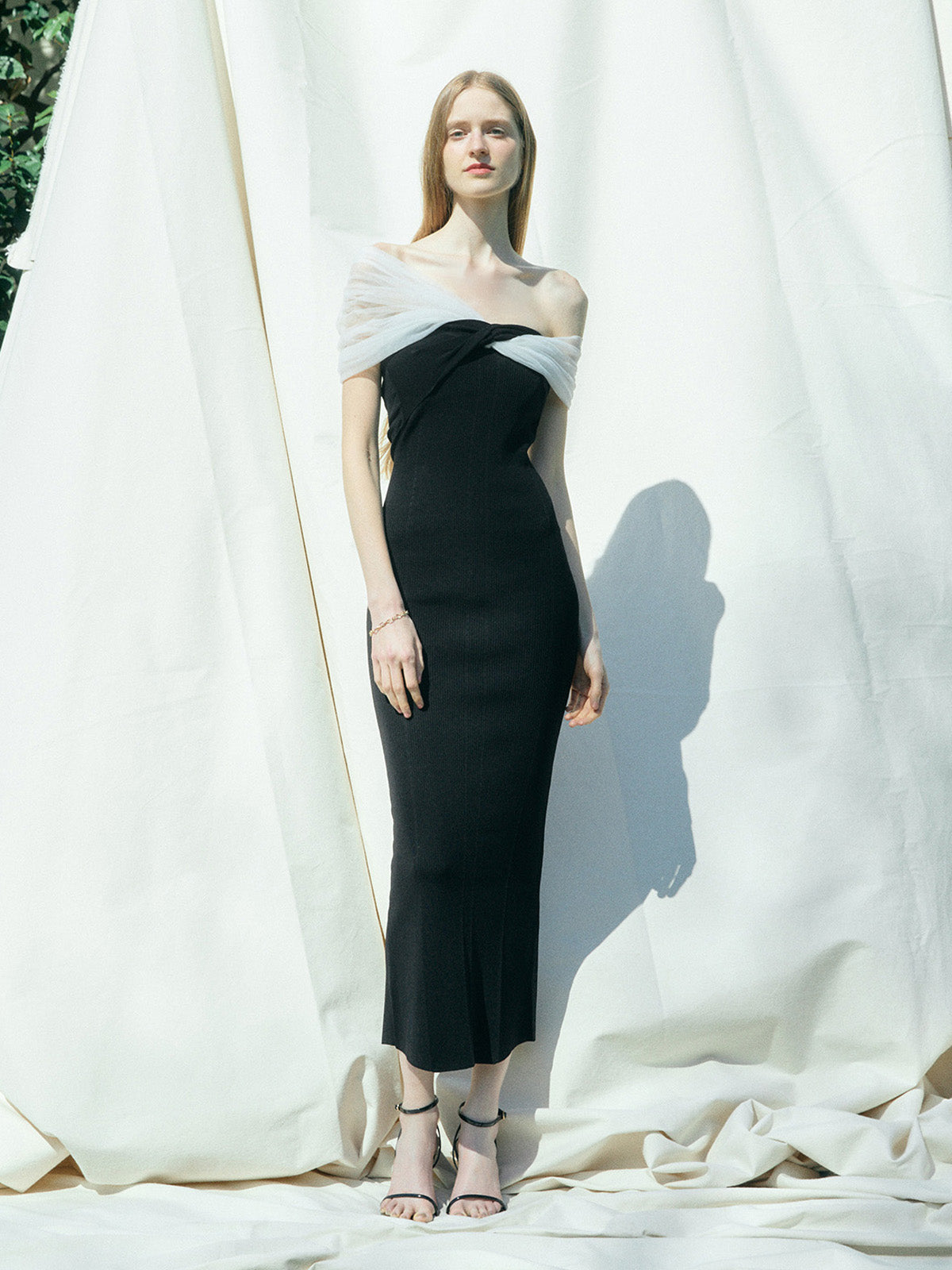 MODEL:178cm／COLOR:BLACK／SIZE:F