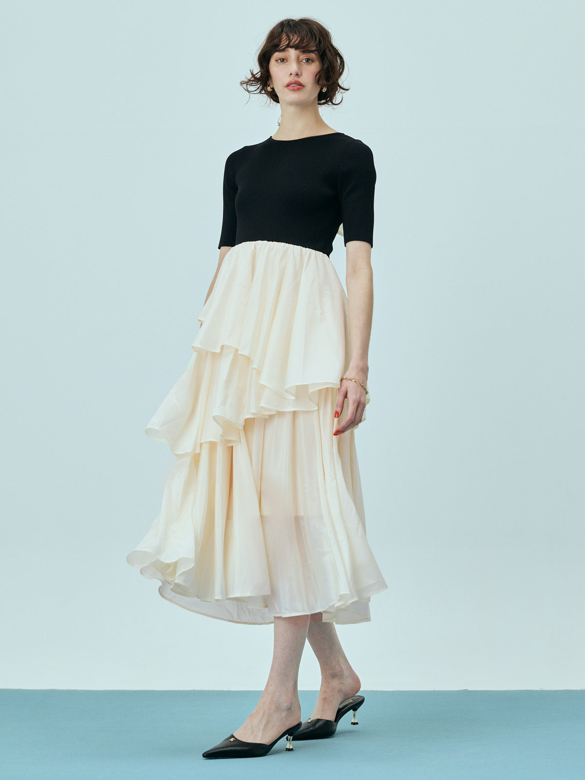 ニットドッキングラッフルワンピース