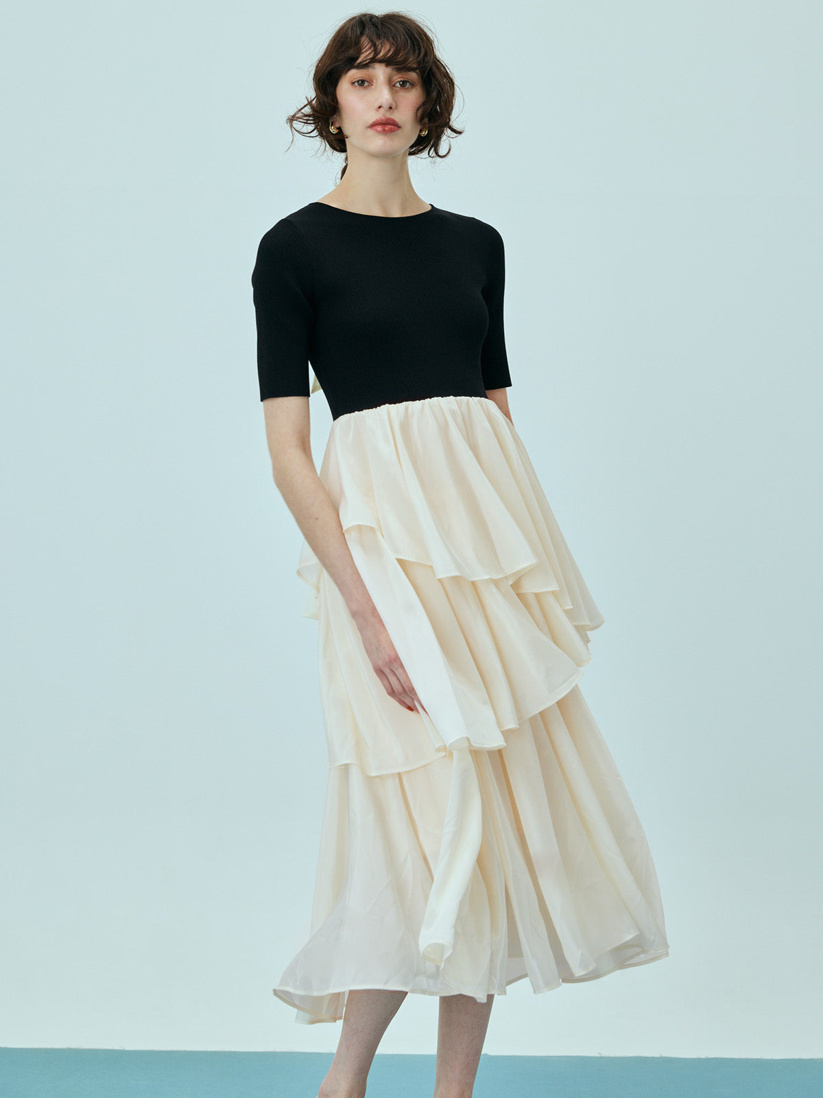 ニットドッキングラッフルワンピース