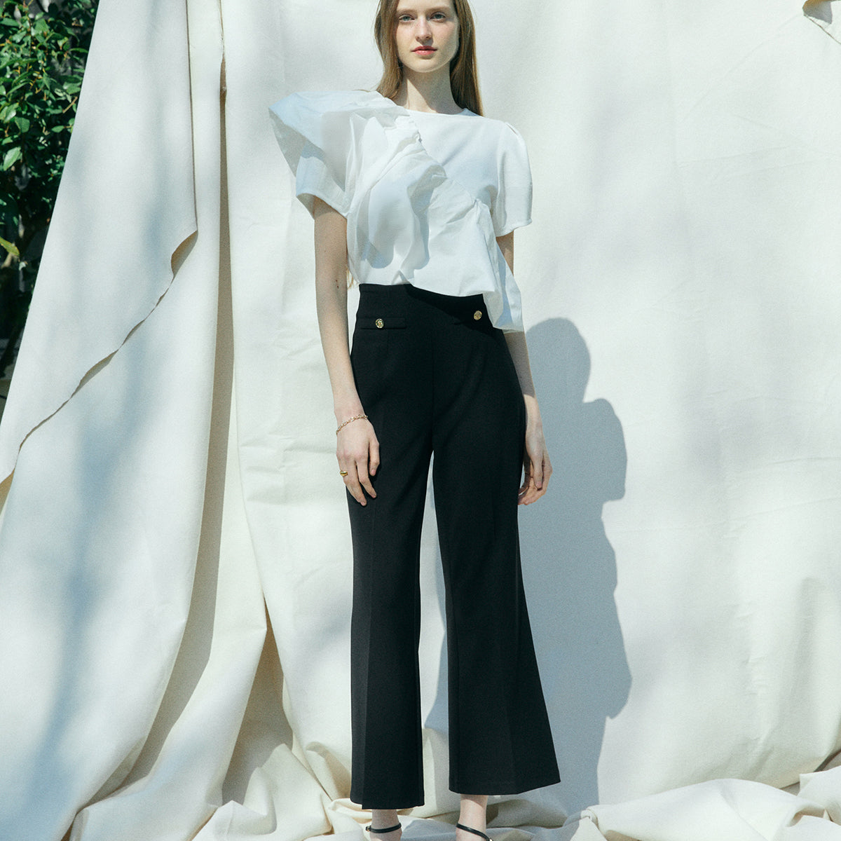 BELL SILHOUETTE PANTS