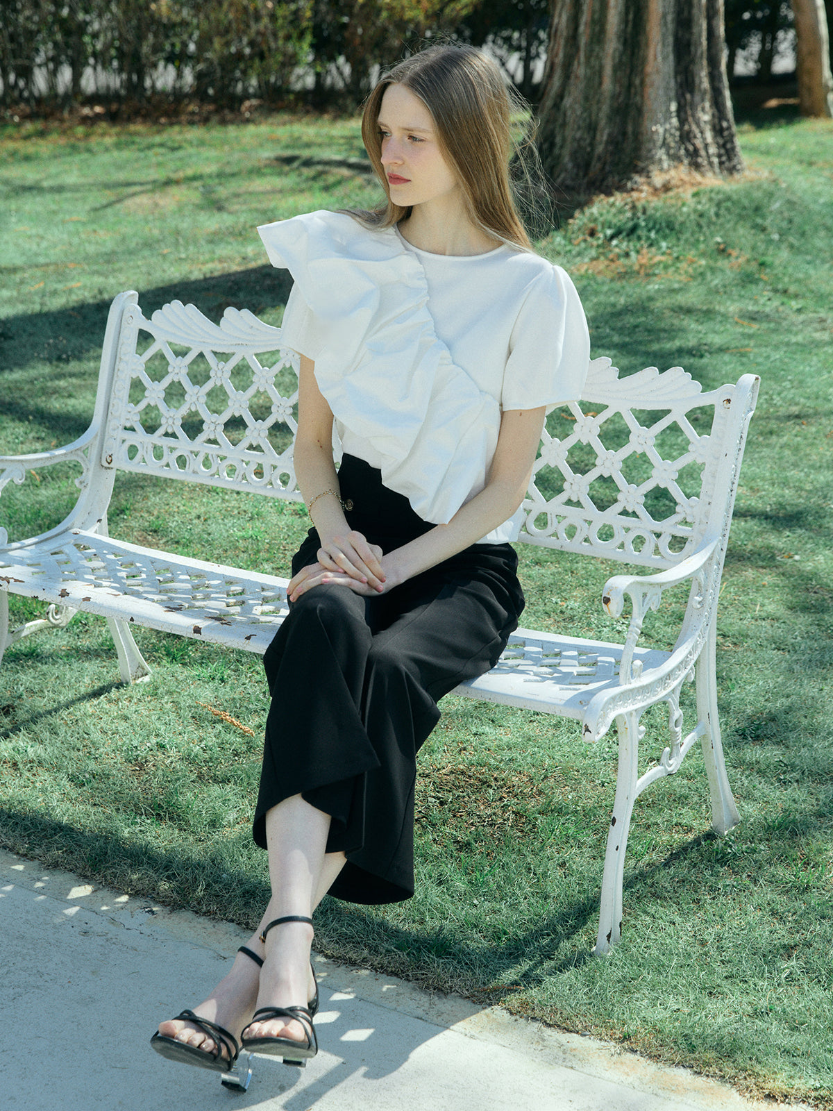 BELL SILHOUETTE PANTS